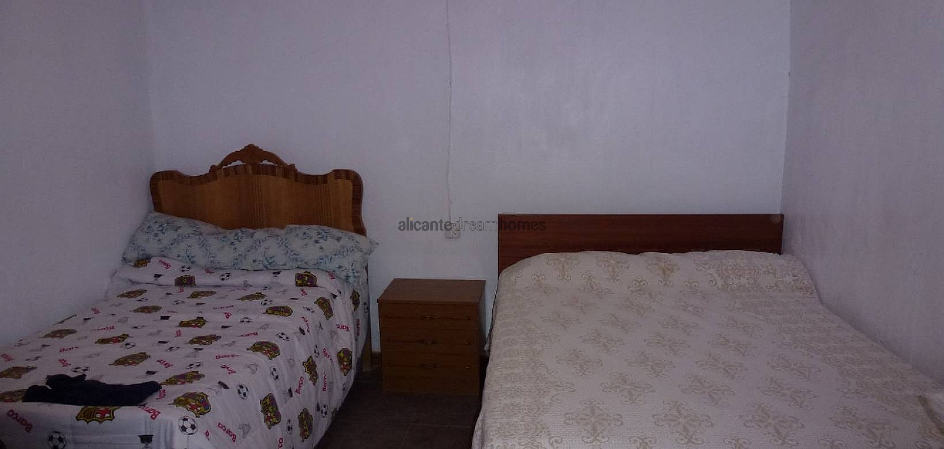 Resale - 3 Bedroom 1 Bathroom Cave House in Abanilla -  - Murcia