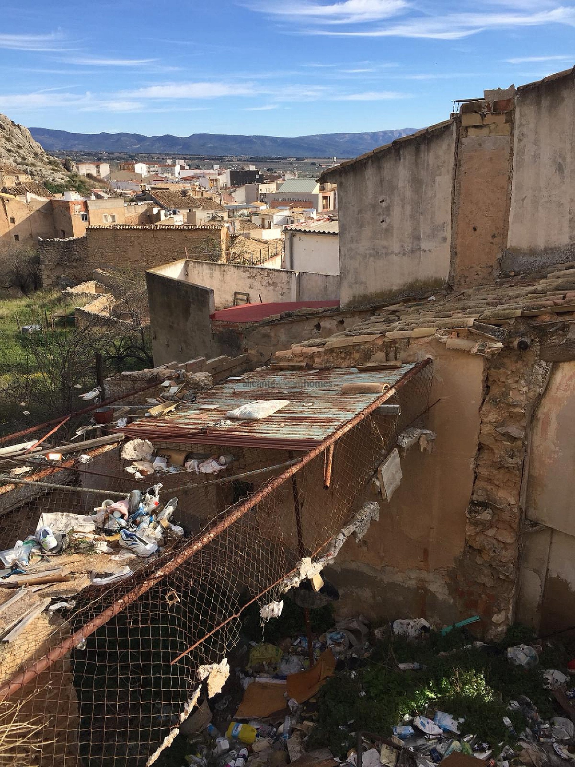 Resale - 3 Bedroom 2 Bathroom Restoration Project in Onil -  - Alicante