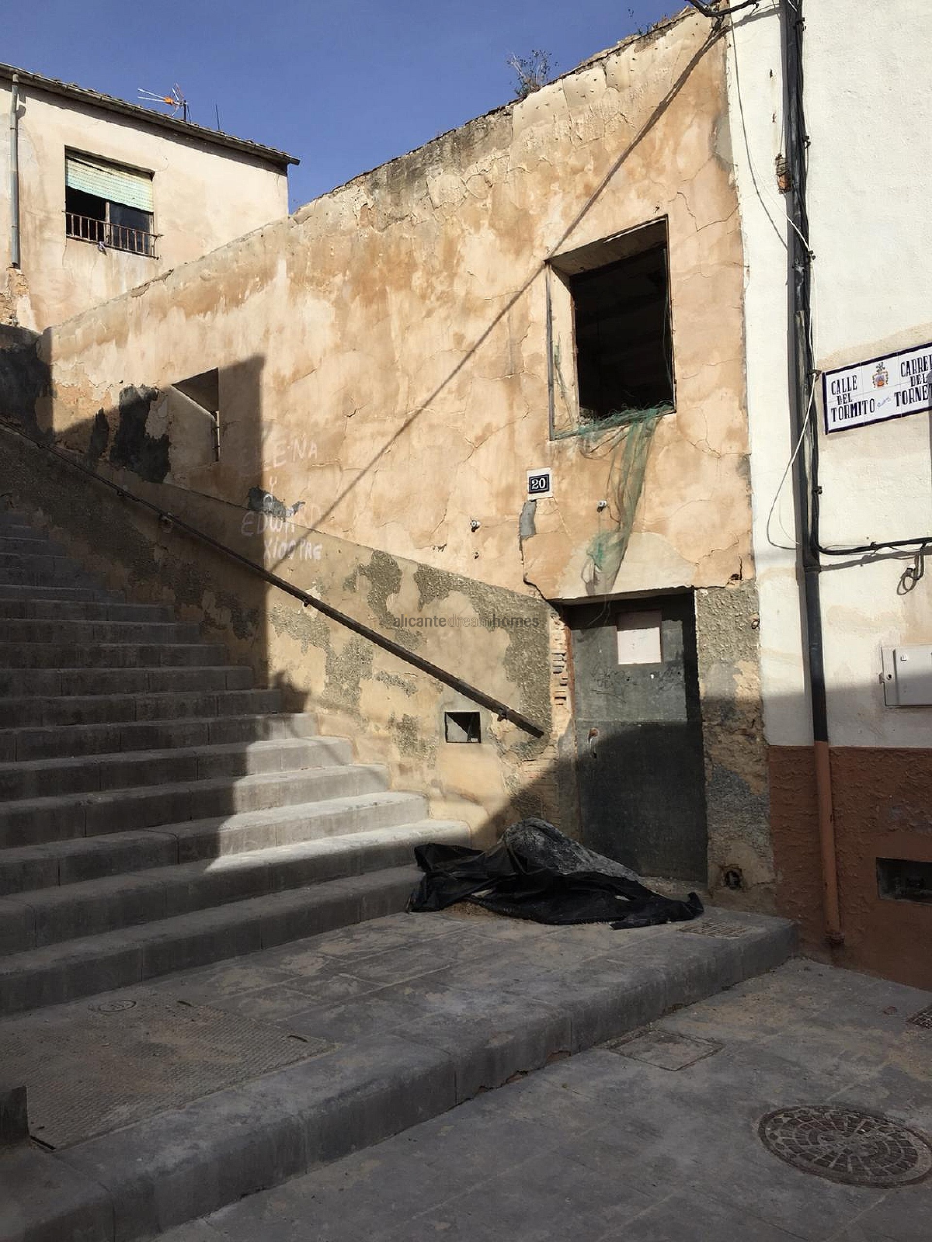3 Bedroom 2 Bathroom Restoration Project in Onil