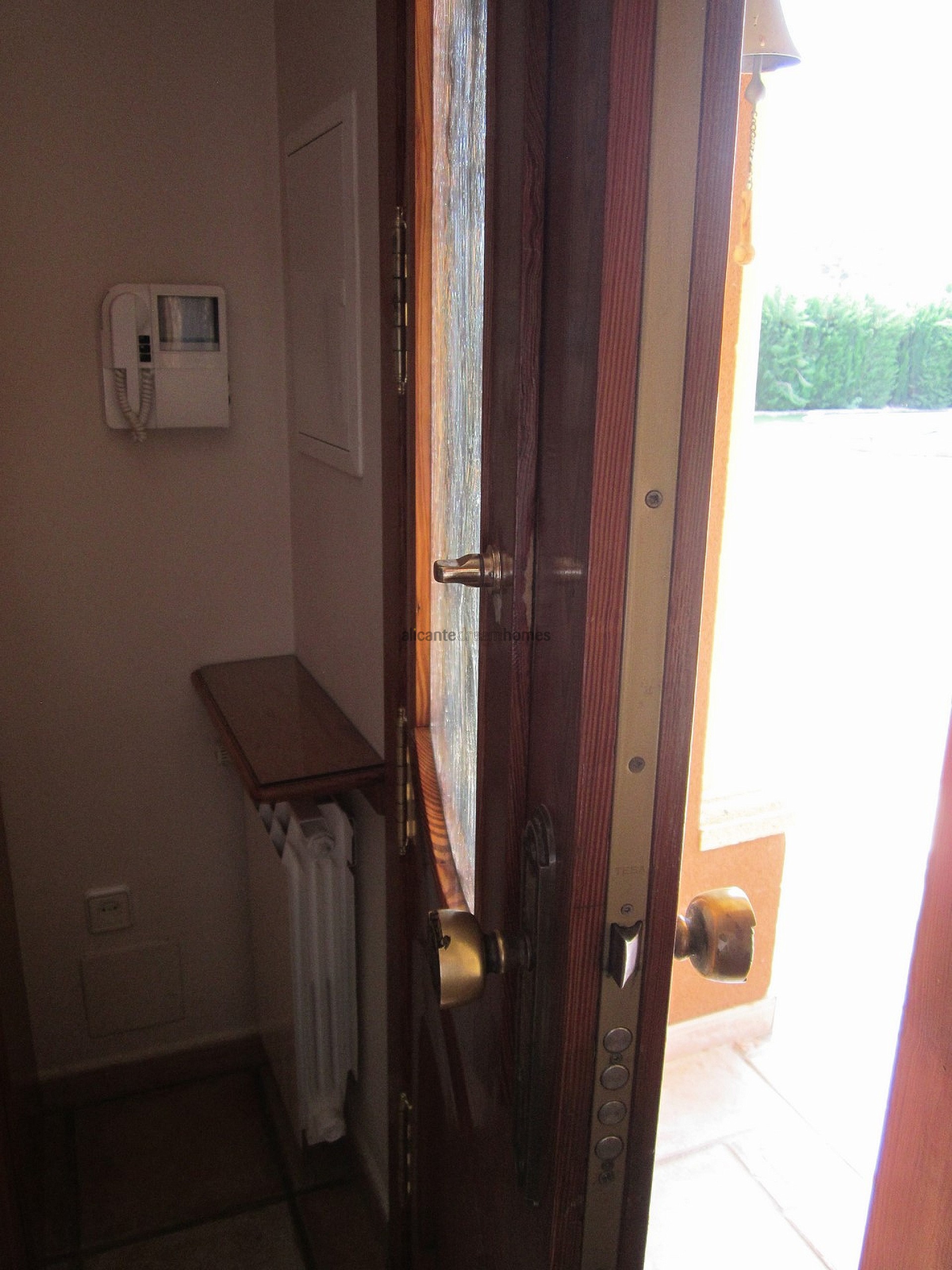 Resale - 6 Bedroom 4 Bathroom Villa in Yecla -  - Murcia