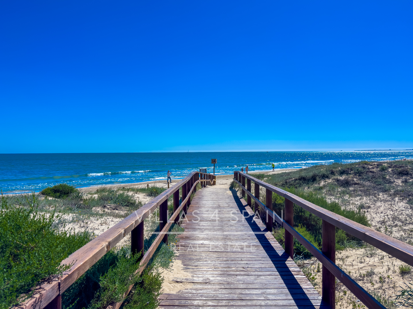 Resale - 2 Bedroom Bungalow with a Large Garden and Community Pool in Gran Alacant  - Av. D'Escandinàvia - Alicante