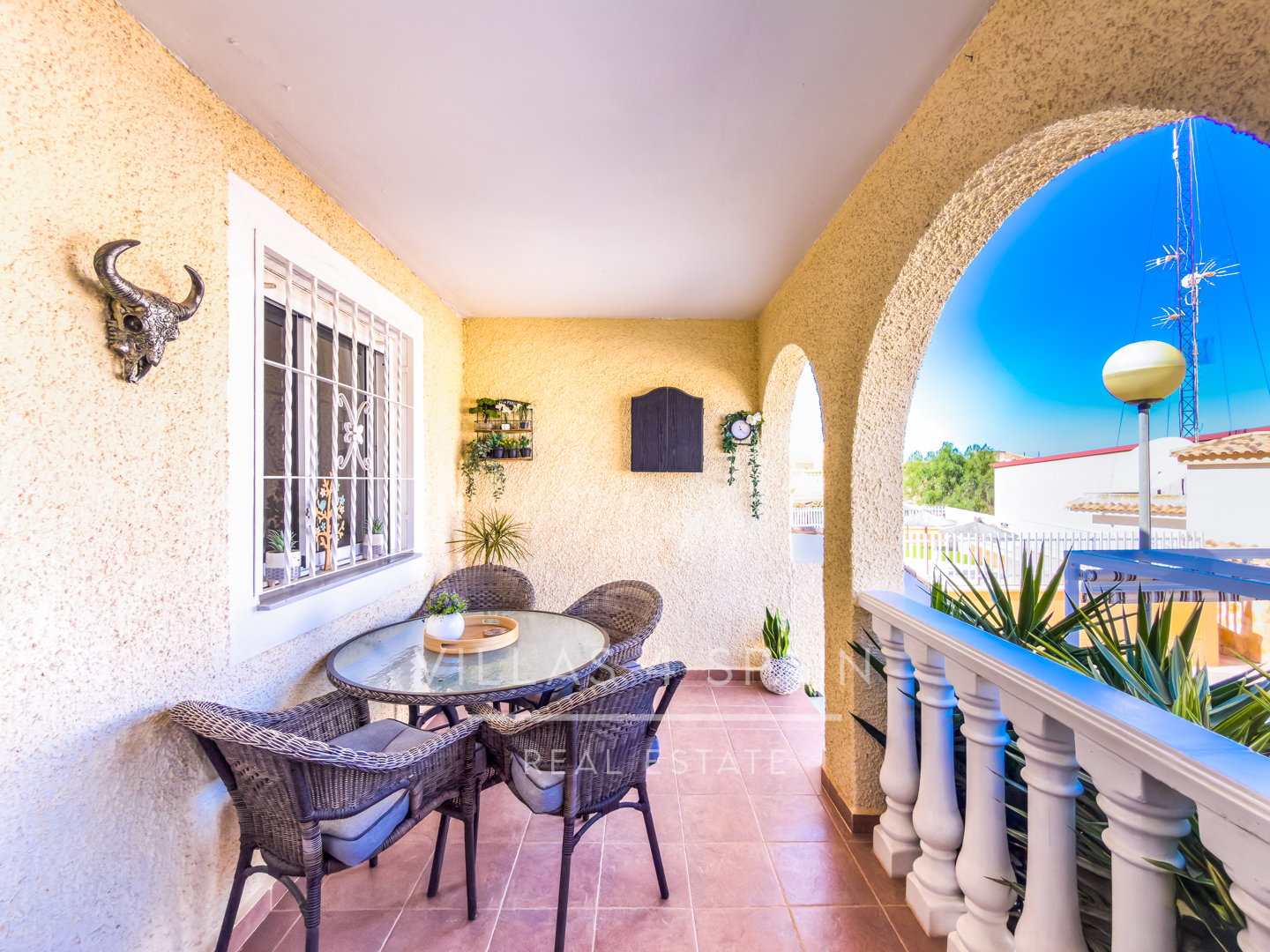 Resale - 2 Bedroom Bungalow with a Large Garden and Community Pool in Gran Alacant  - Av. D'Escandinàvia - Alicante