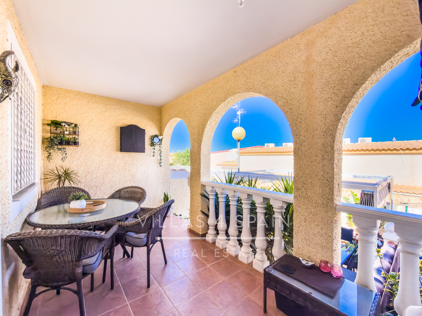 Resale - 2 Bedroom Bungalow with a Large Garden and Community Pool in Gran Alacant  - Av. D'Escandinàvia - Alicante