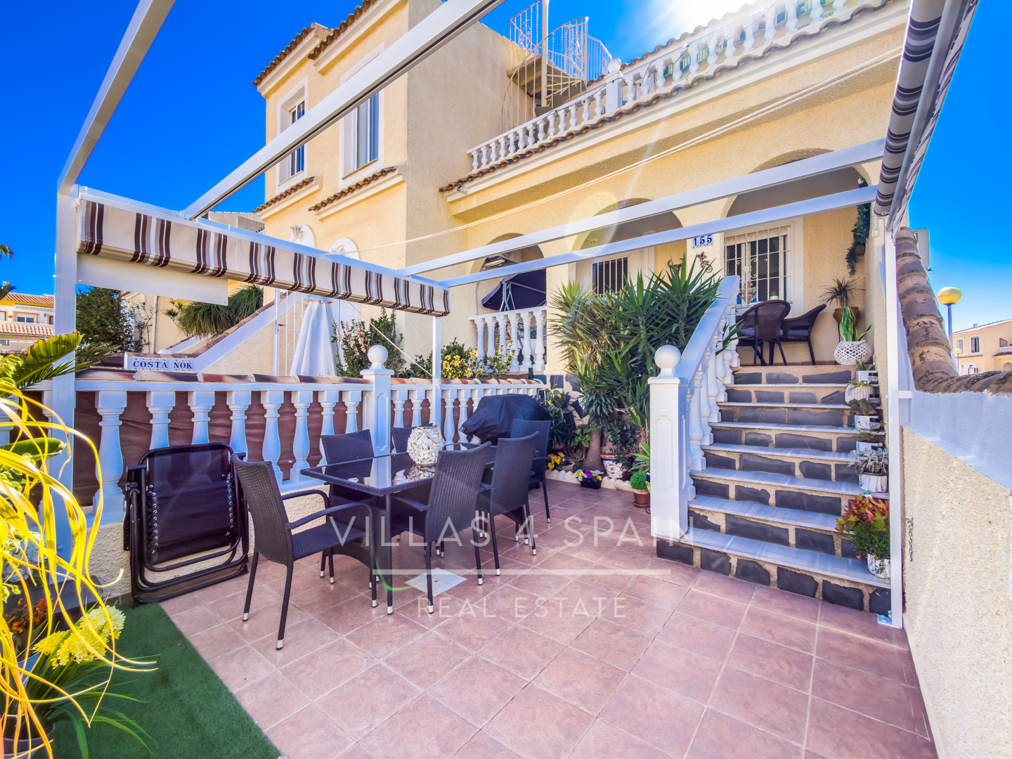 Resale - 2 Bedroom Bungalow with a Large Garden and Community Pool in Gran Alacant  - Av. D'Escandinàvia - Alicante