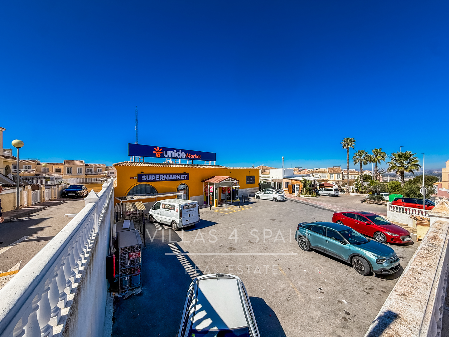 Resale - 2 Bedroom Bungalow with a Large Garden and Community Pool in Gran Alacant  - Av. D'Escandinàvia - Alicante