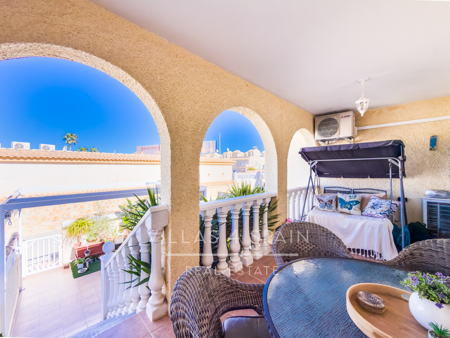 Resale - 2 Bedroom Bungalow with a Large Garden and Community Pool in Gran Alacant  - Av. D'Escandinàvia - Alicante