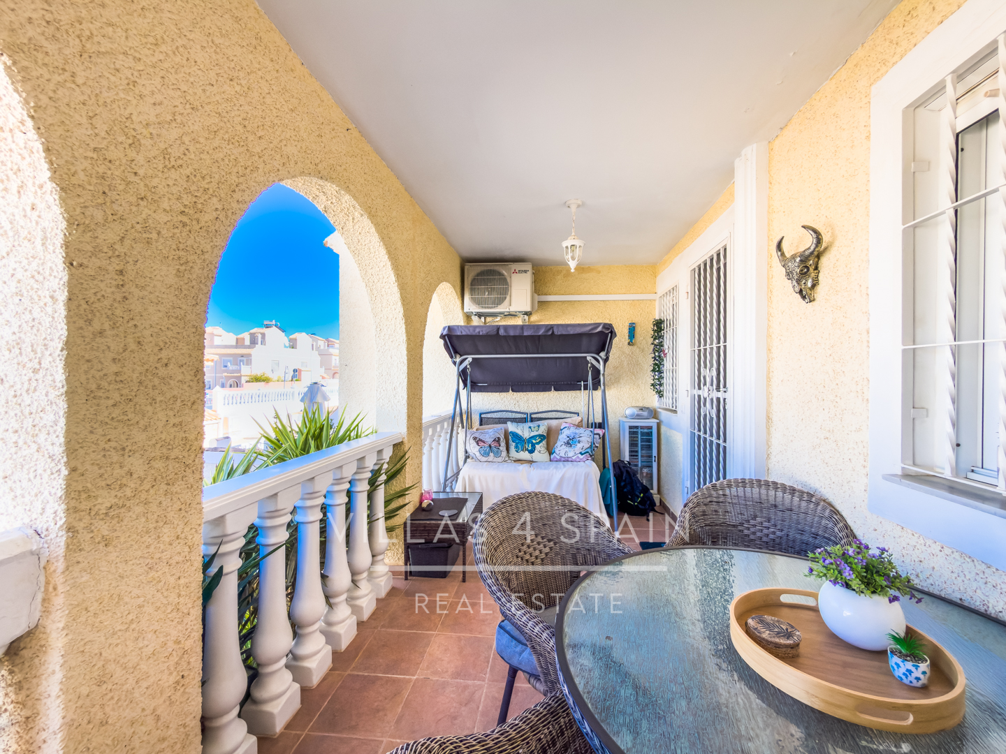 Resale - 2 Bedroom Bungalow with a Large Garden and Community Pool in Gran Alacant  - Av. D'Escandinàvia - Alicante