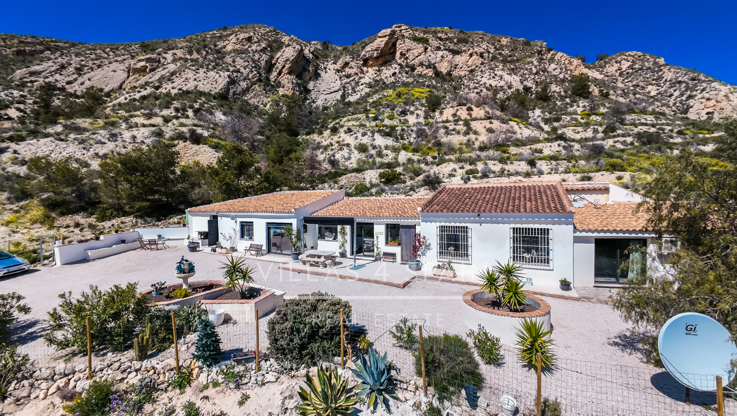 Resale - 4 bed 3 bath Country villa in Las Peñas, Fortuna  - camino de fortuna - Murcia