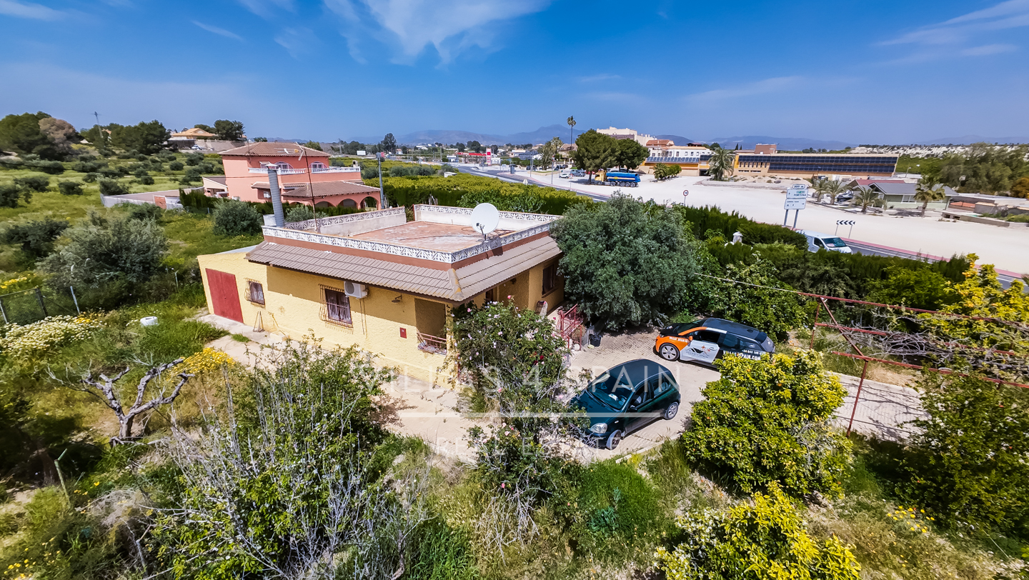 Resale - 2 Bed 1 Bath Country Villa with roof terrace in Los Periquitos Fortuna, Santomera - camino de las cuerdas - Murcia