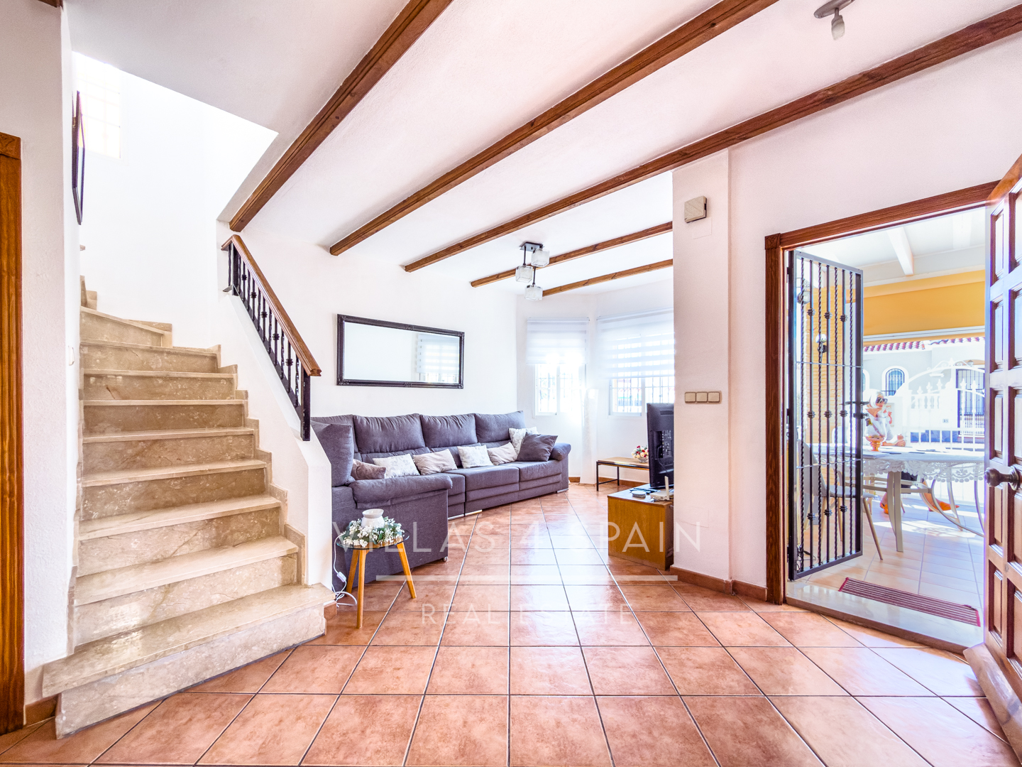Resale - 3 Bed 2 Bath Villa With Private Pool and parking in Lo Crispin, Algorfa - av. de la estacion - Alicante