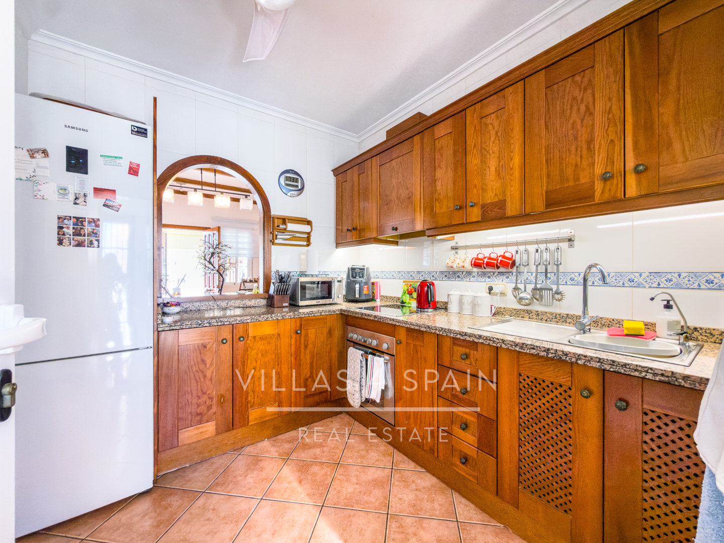 Resale - 3 Bed 2 Bath Villa With Private Pool and parking in Lo Crispin, Algorfa - av. de la estacion - Alicante