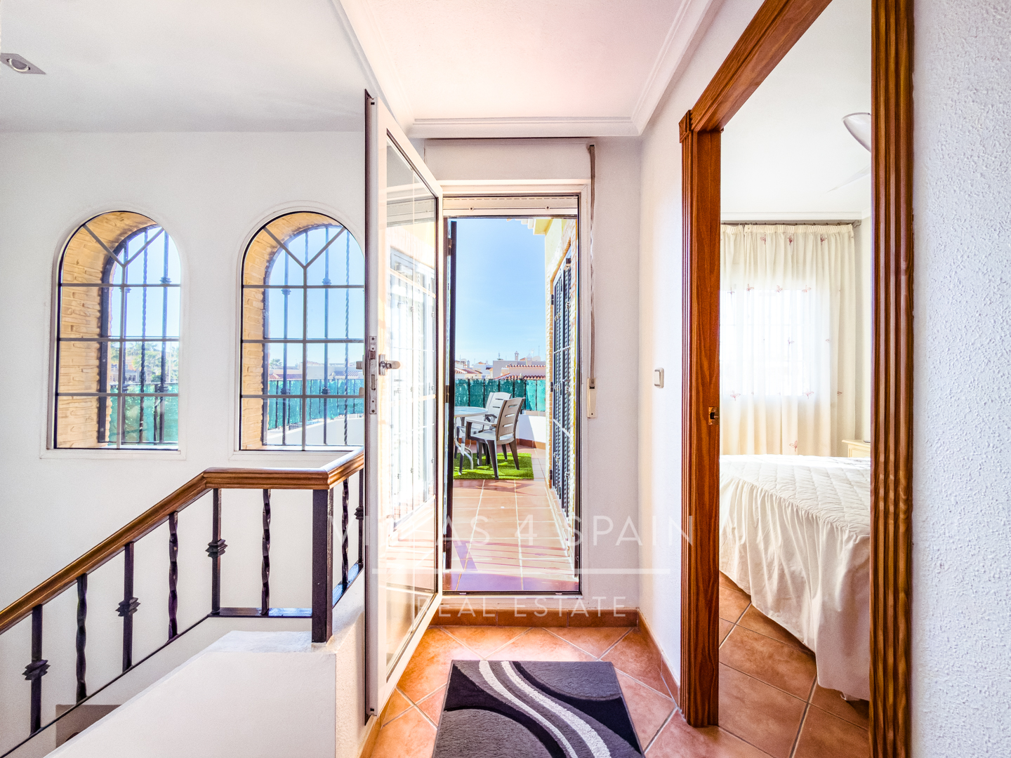 Resale - 3 Bed 2 Bath Villa With Private Pool and parking in Lo Crispin, Algorfa - av. de la estacion - Alicante