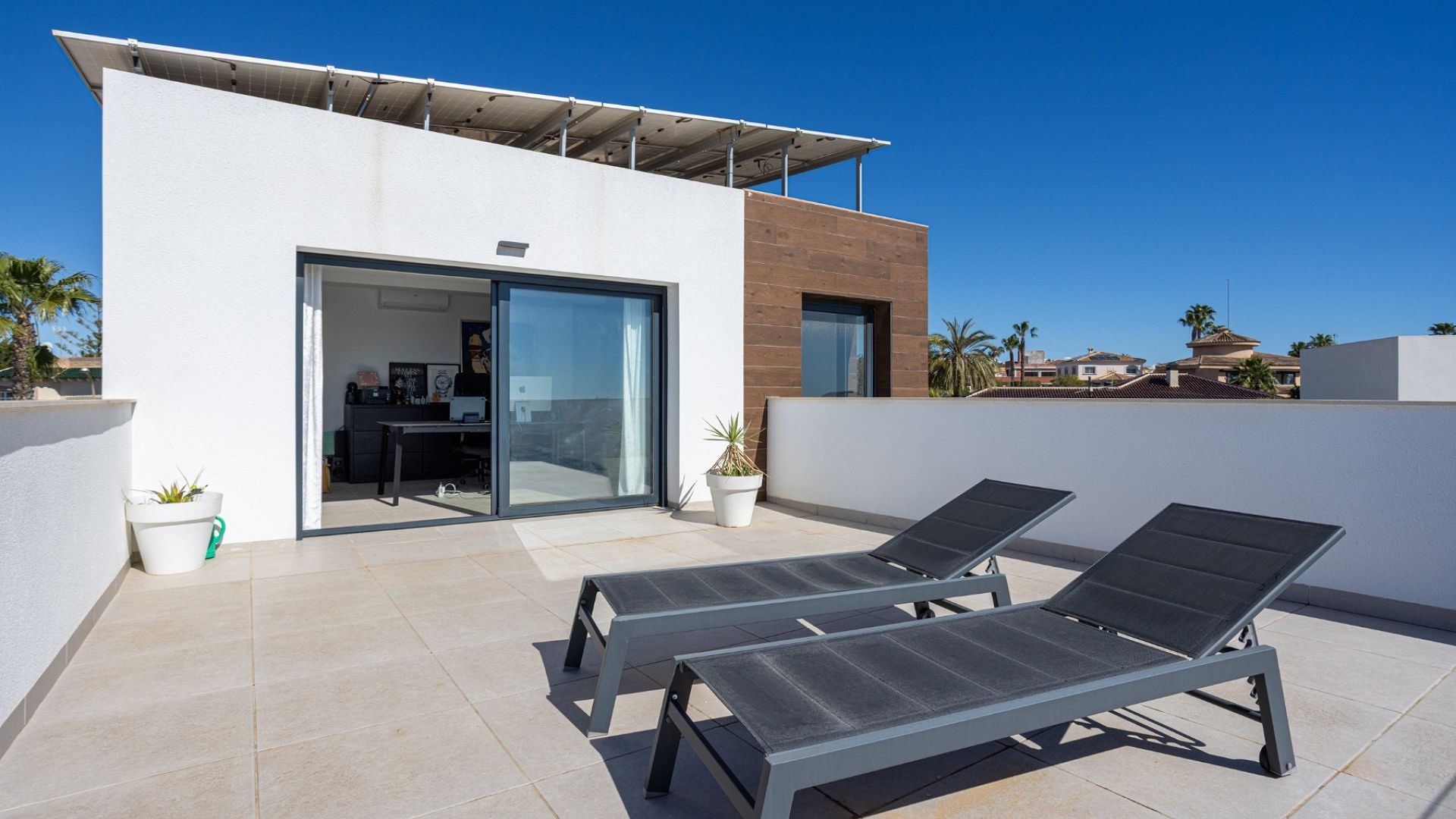 Resale - 4 Bedroom 3 Bathroom Villa in Ciudad Quesada -  - Alicante