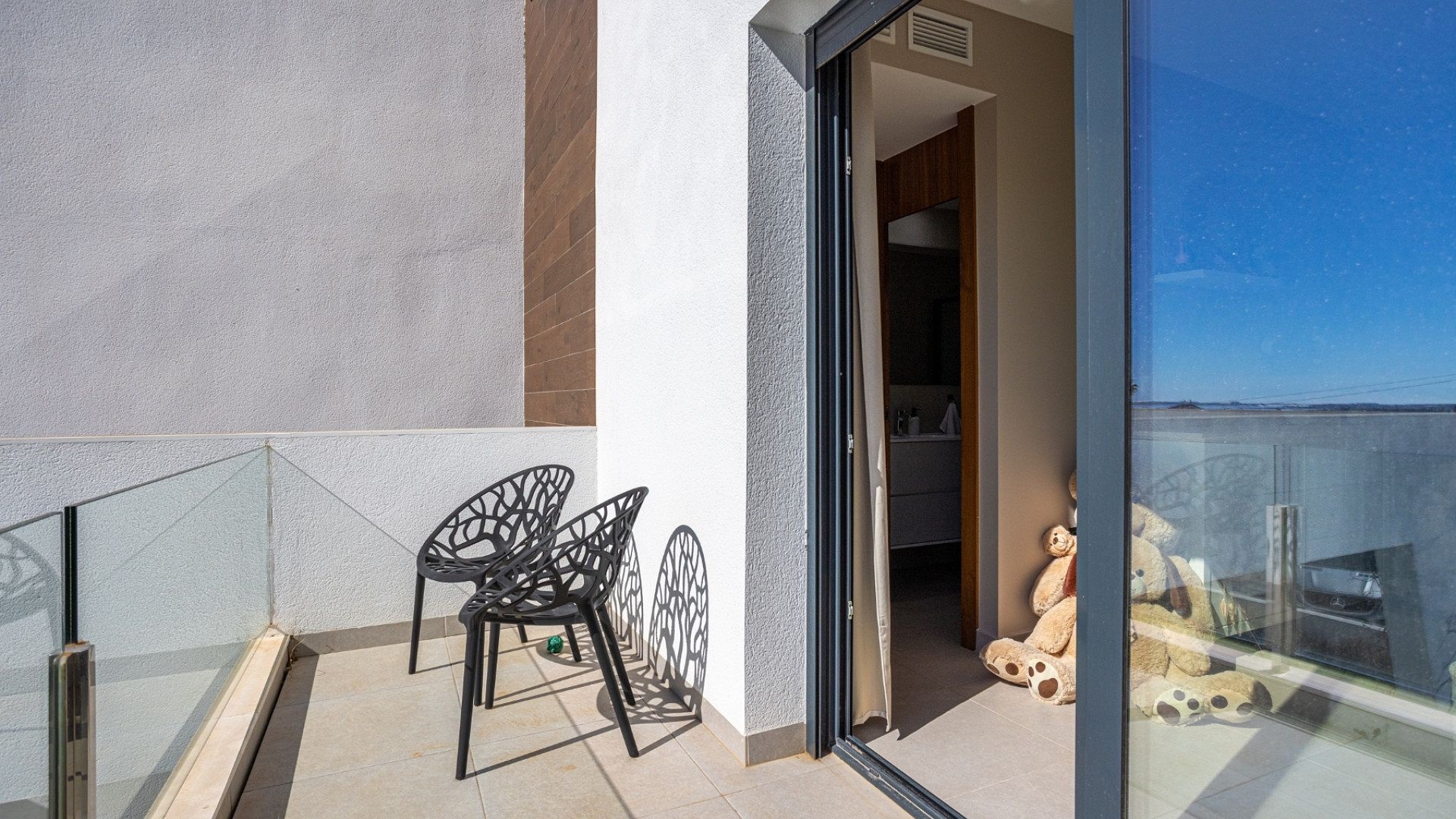 Resale - 4 Bedroom 3 Bathroom Villa in Ciudad Quesada -  - Alicante