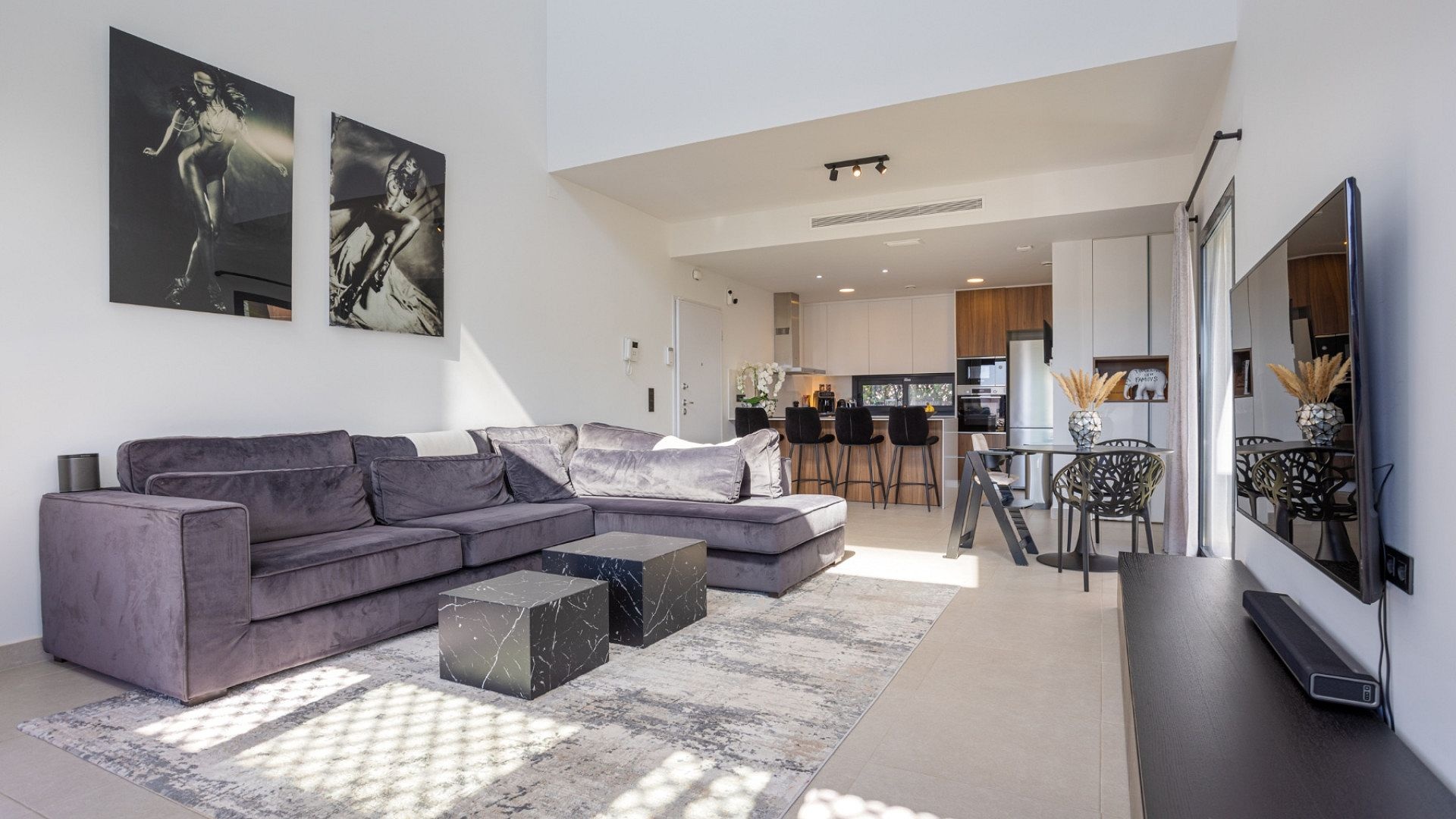Resale - 4 Bedroom 3 Bathroom Villa in Ciudad Quesada -  - Alicante