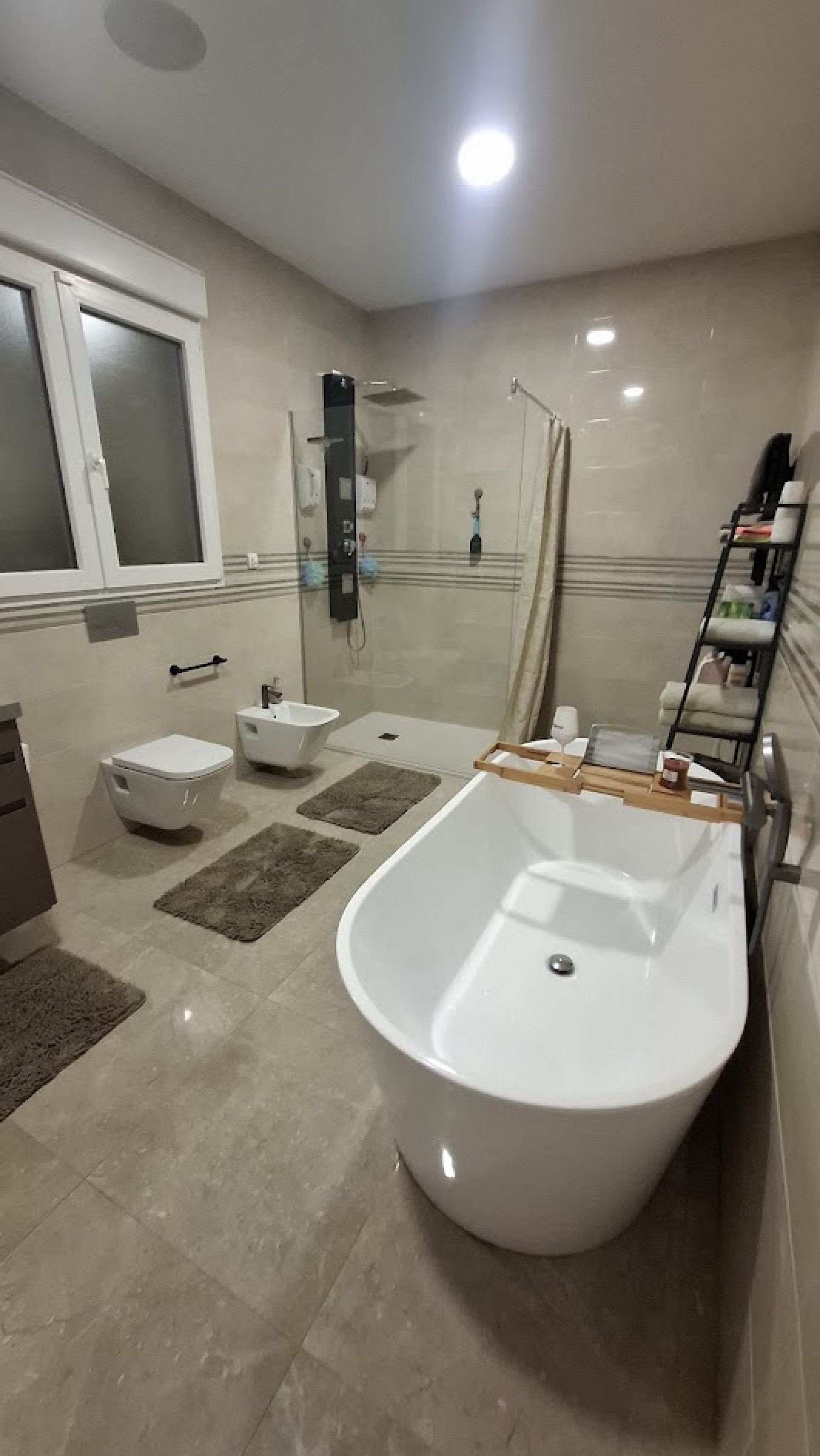 Resale - 3 Bedroom 3 Bathroom Estate in Pinoso - , Pinoso, Alicante, Spain - Alicante