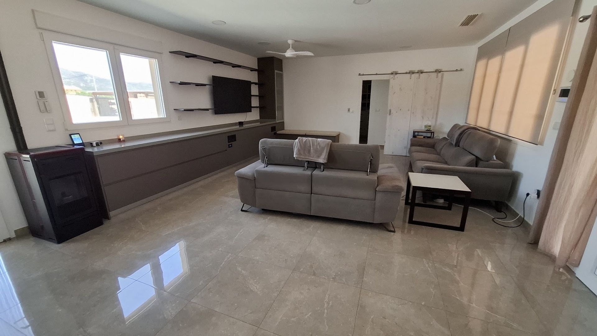 Resale - 3 Bedroom 3 Bathroom Estate in Pinoso - , Pinoso, Alicante, Spain - Alicante