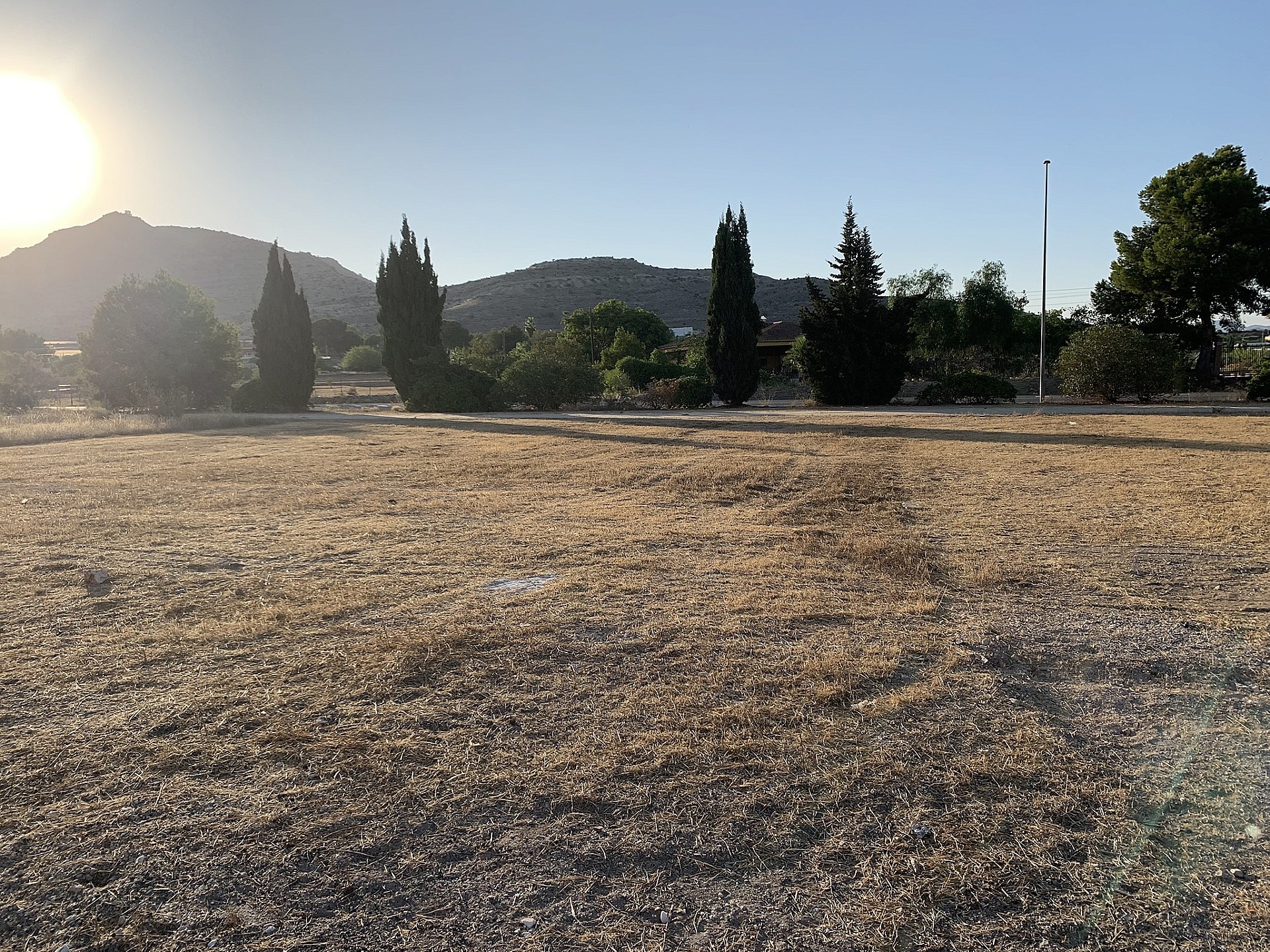 Resale - 3 Bedroom 2 Bathroom Land in Aspe -  - Alicante