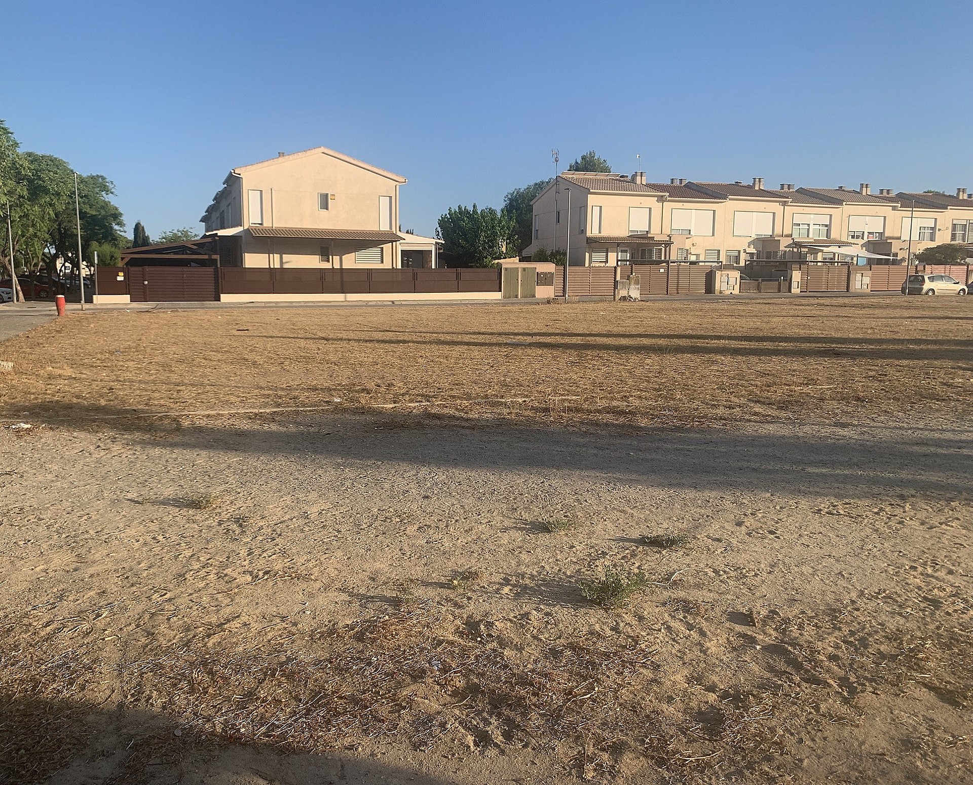 Resale - 3 Bedroom 2 Bathroom Land in Aspe -  - Alicante