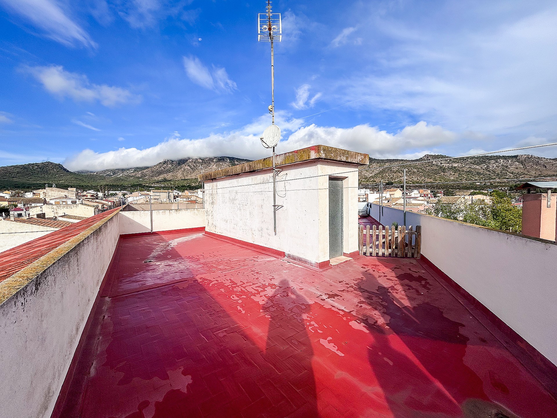 Resale - 3 Bedroom 2 Bathroom Apartment in Salinas -  - Alicante