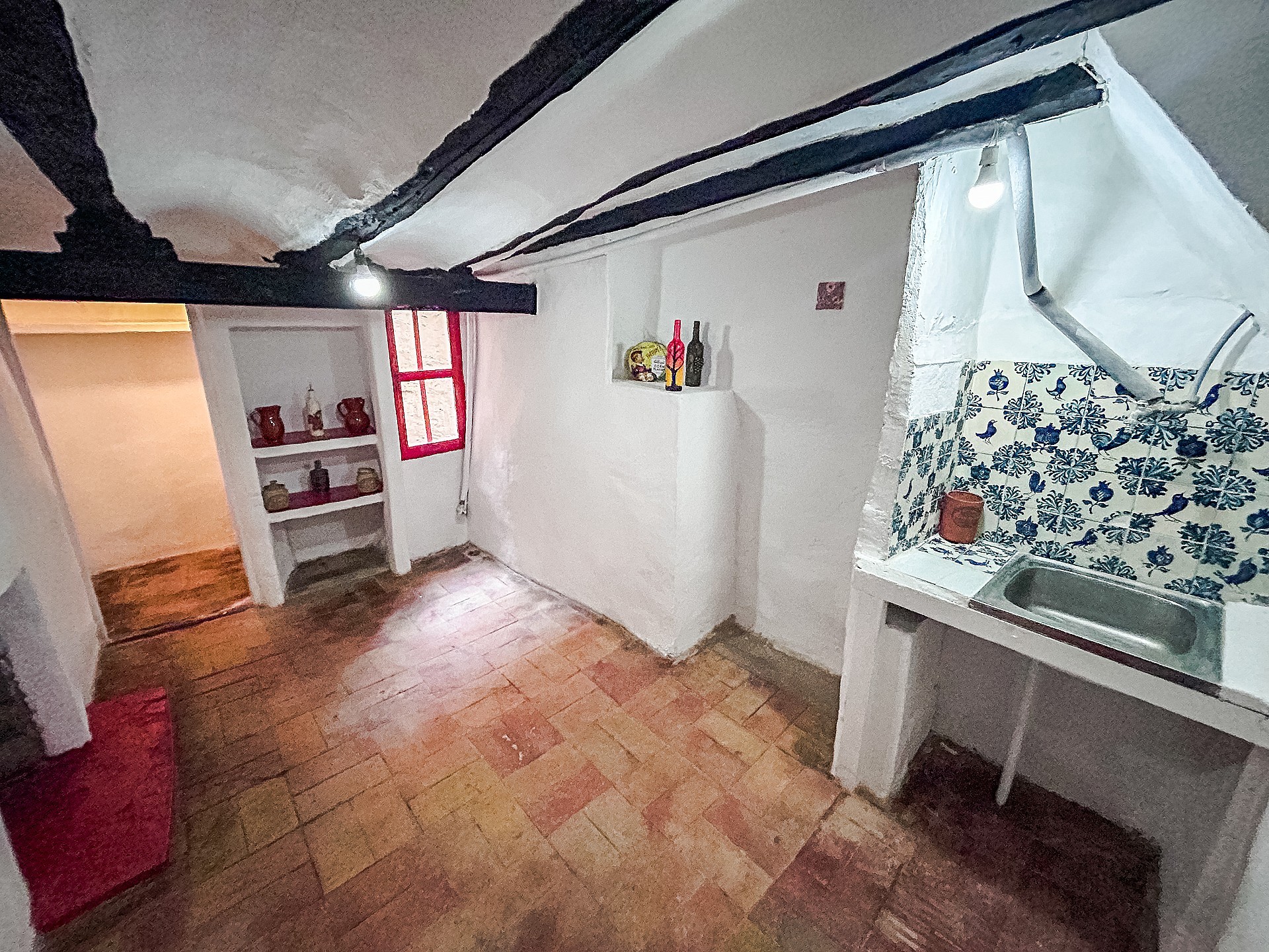 Resale - 4 Bedroom 2 Bathroom Townhouse in Onil -  - Alicante