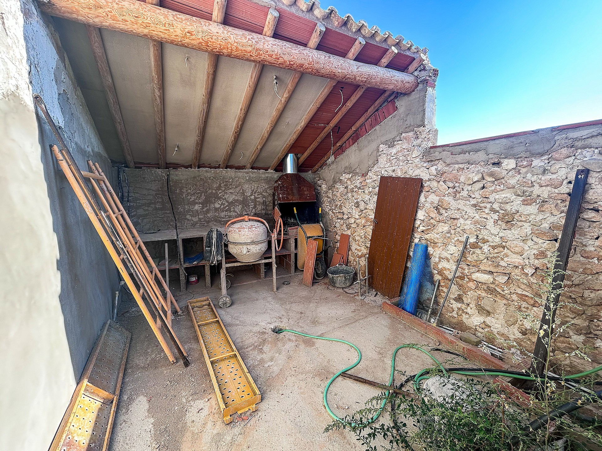 Sold - 2 Bedroom 1 Bathroom Finca in Elda -  - Alicante