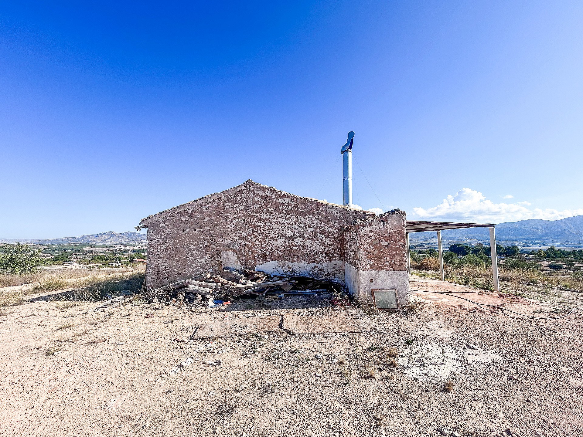 Sold - 2 Bedroom 1 Bathroom Finca in Elda -  - Alicante