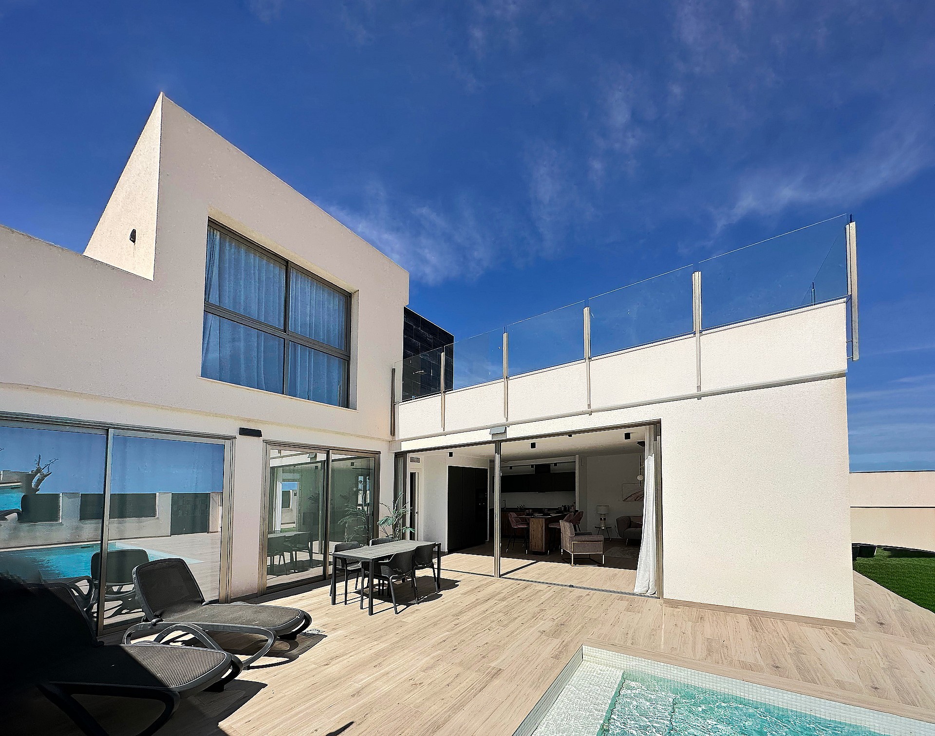 Sold - 3 Bedroom 3 Bathroom Villa in La Manga del Mar Menor -  - Murcia