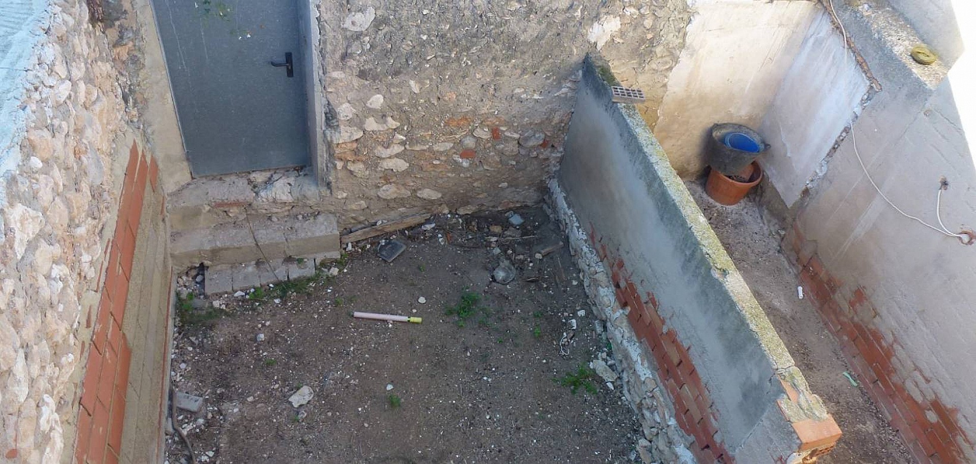 Sold - 3 Bedroom 1 Bathroom Cave House in Canalosa -  - Alicante
