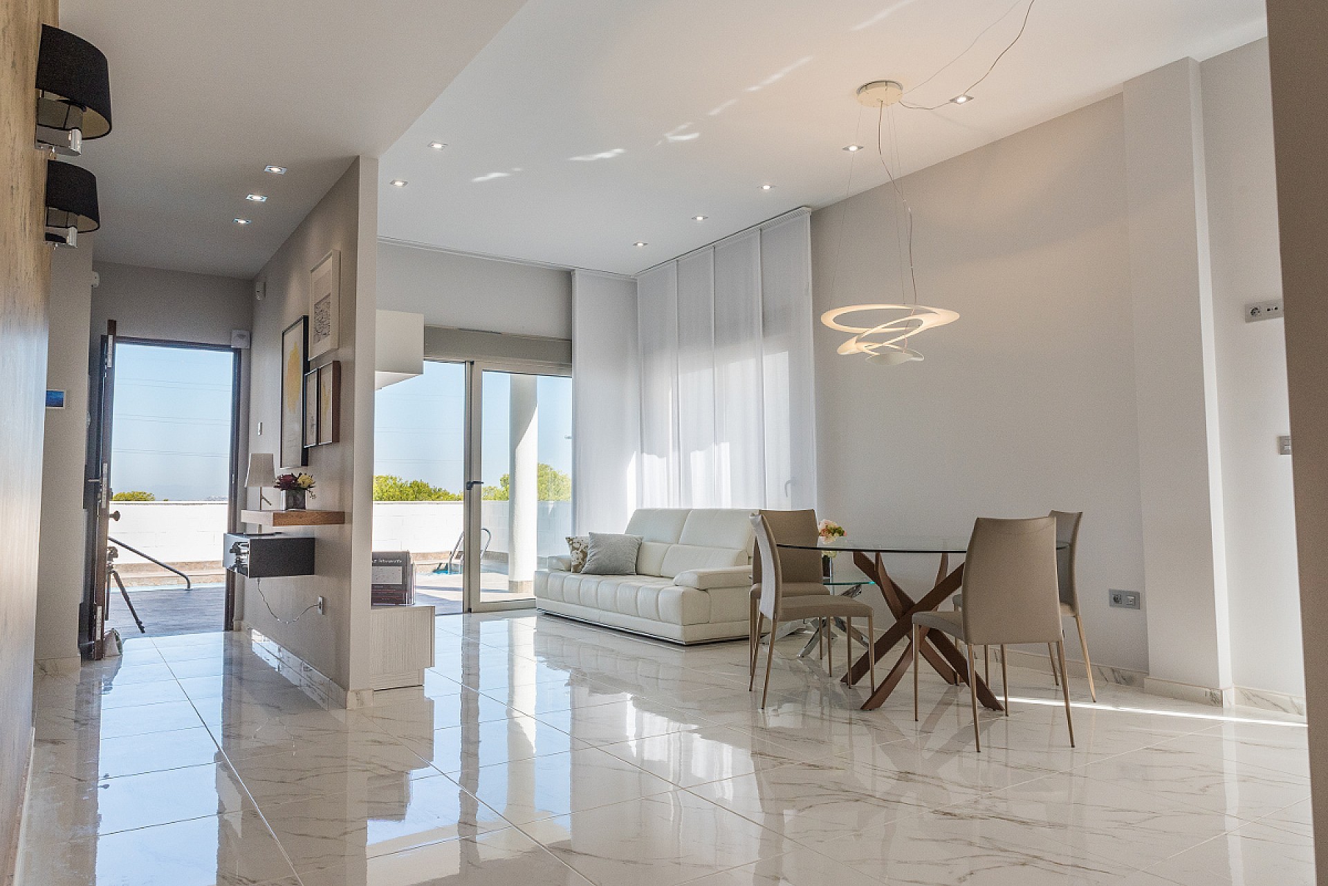 Sold - 3 Bedroom 2 Bathroom Villa in Villamartin -  - Alicante