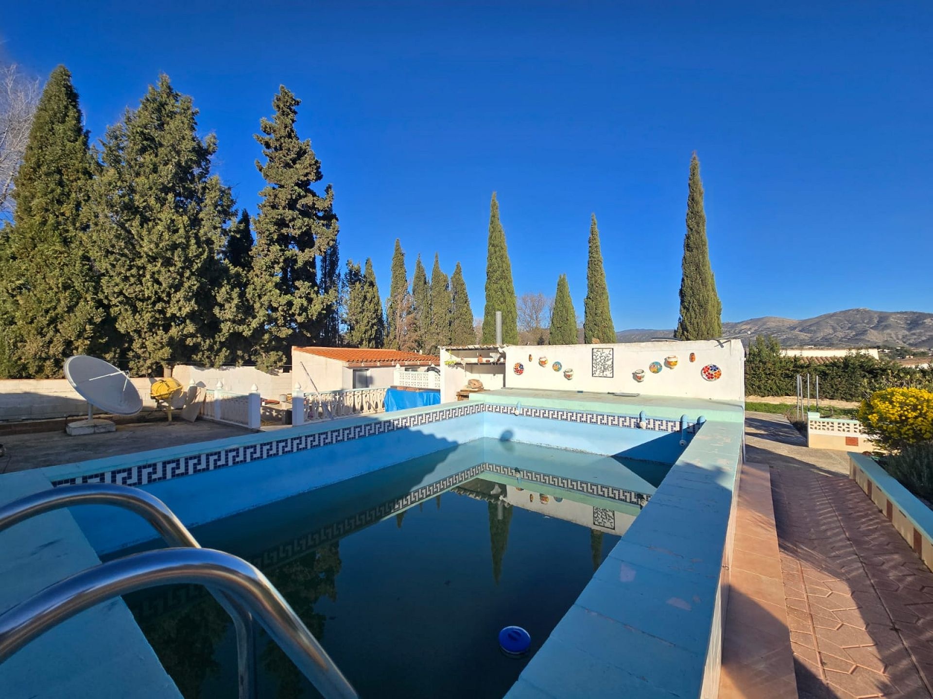 Sold - 3 Bedroom 2 Bathroom Villa in Sax -  - Alicante