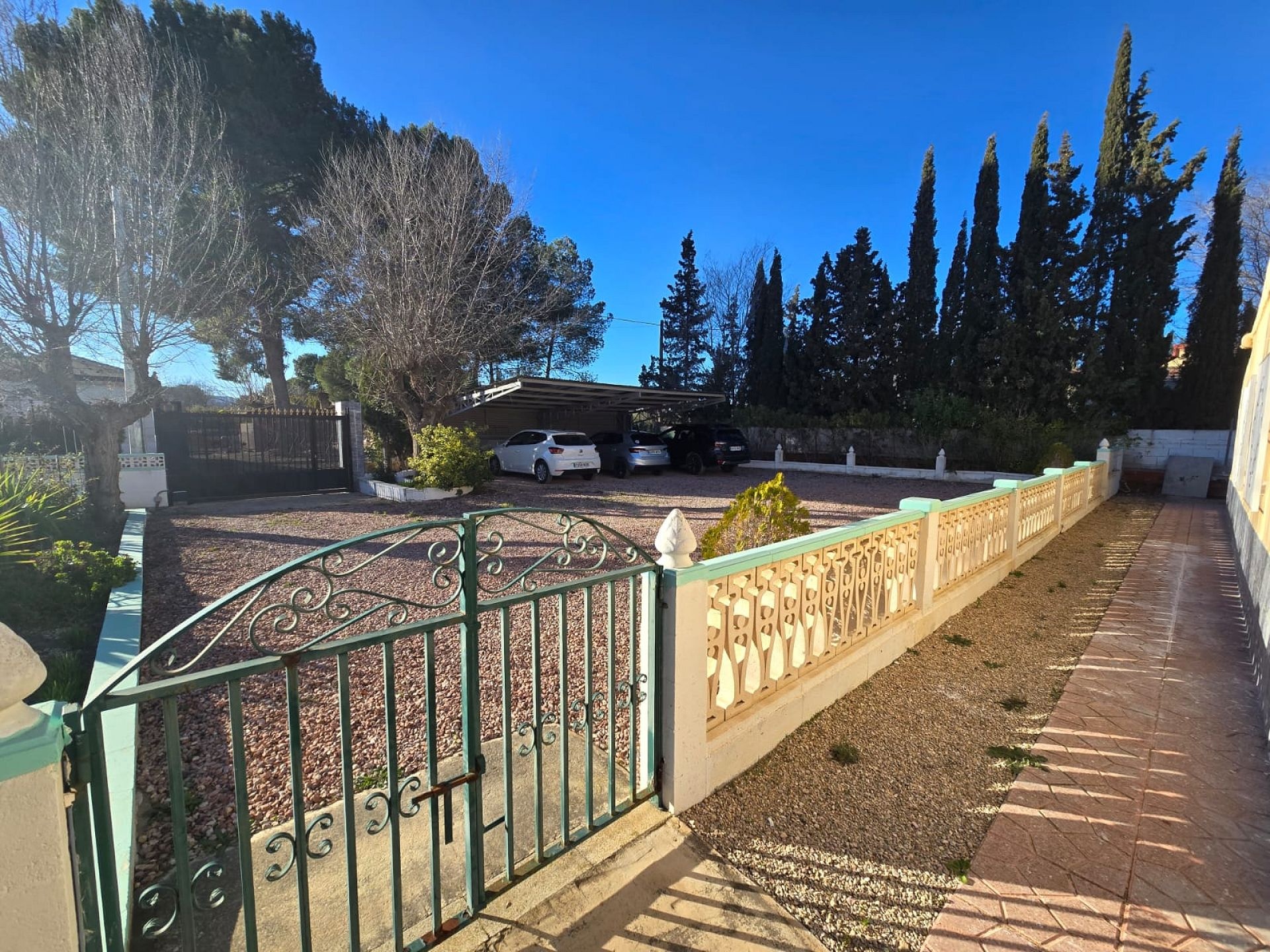Sold - 3 Bedroom 2 Bathroom Villa in Sax -  - Alicante