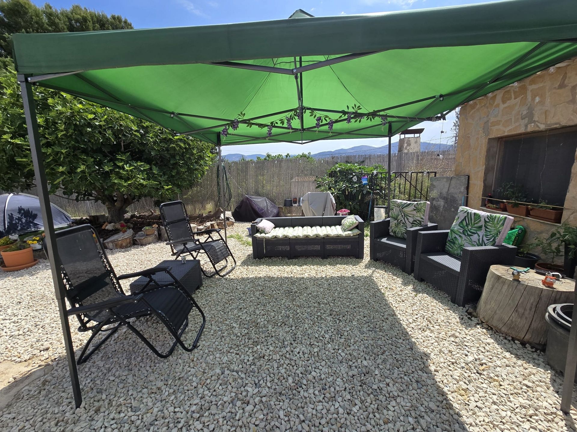 Resale - 6 Bedroom 3 Bathroom Villa in Sax -  - Alicante