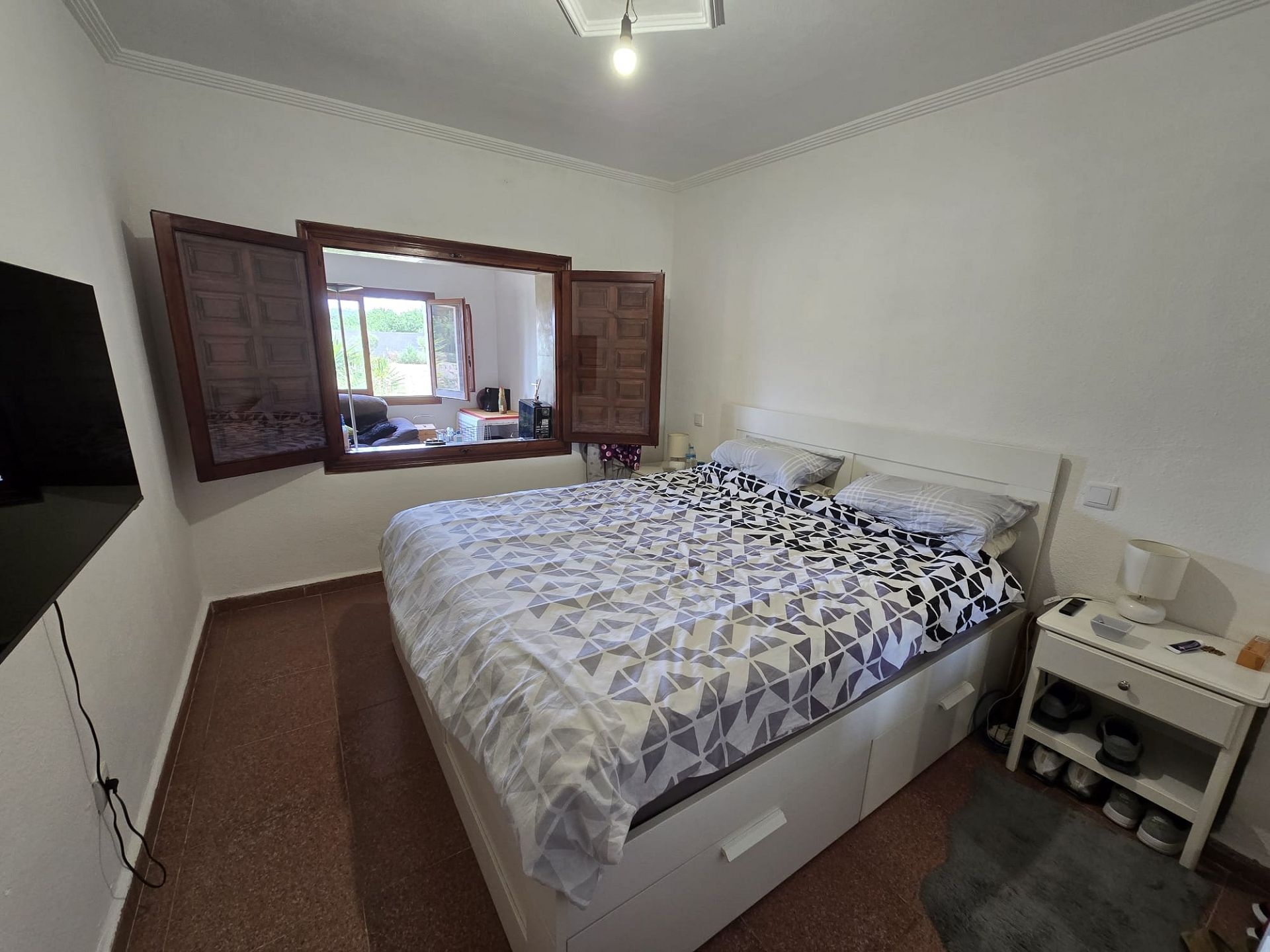 Resale - 6 Bedroom 3 Bathroom Villa in Sax -  - Alicante