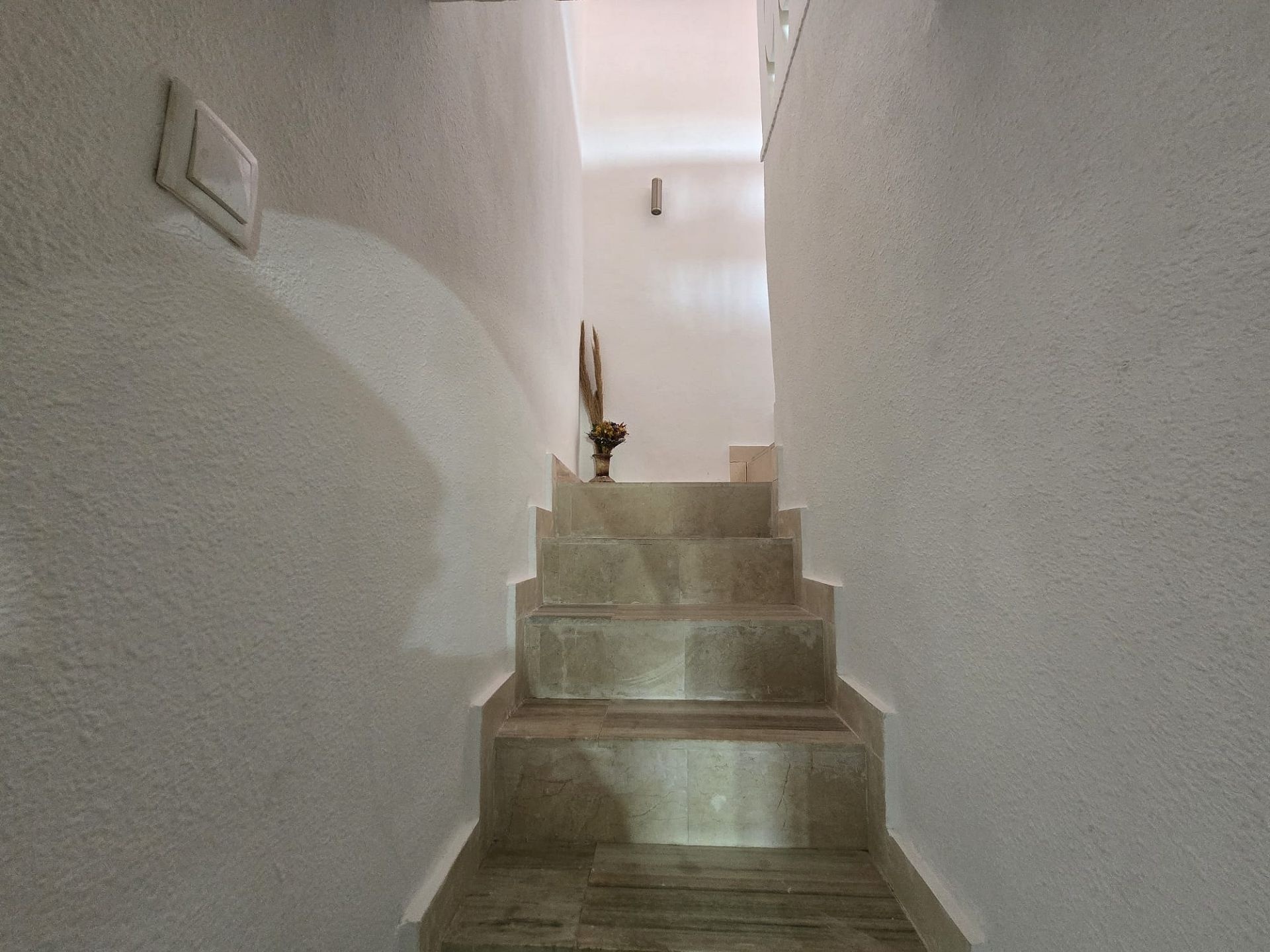 Resale - 6 Bedroom 3 Bathroom Villa in Sax -  - Alicante