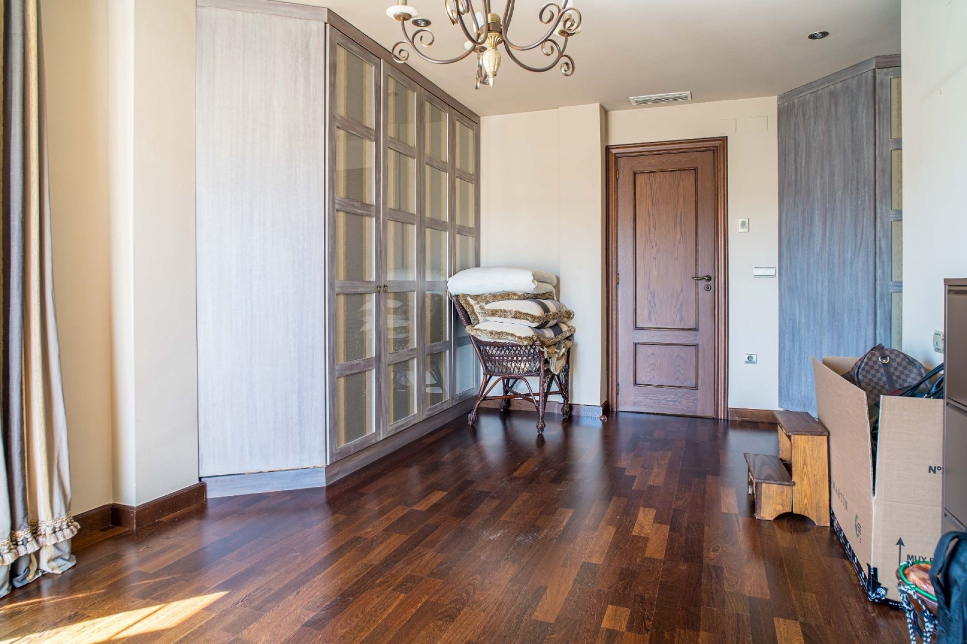Resale - 3 Bedroom 2 Bathroom Villa in Elda -  - Alicante