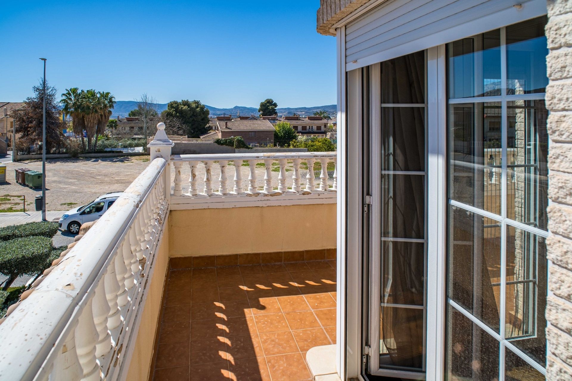 Resale - 3 Bedroom 2 Bathroom Villa in Elda -  - Alicante