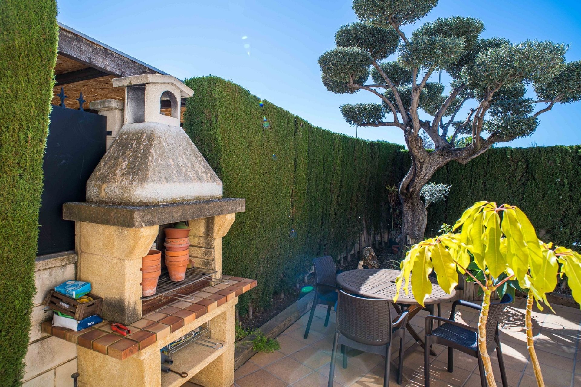 Resale - 3 Bedroom 2 Bathroom Villa in Elda -  - Alicante