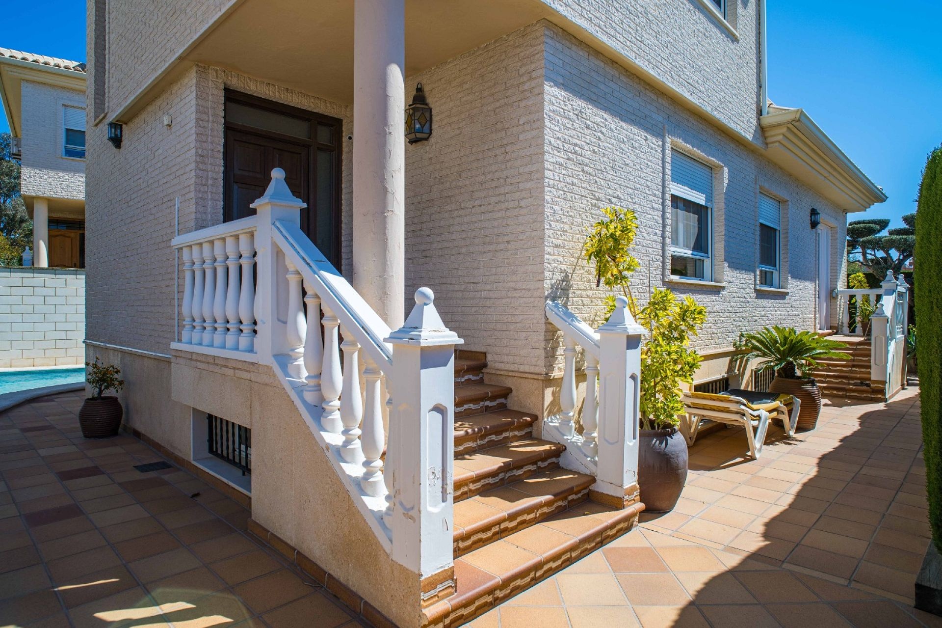 Resale - 3 Bedroom 2 Bathroom Villa in Elda -  - Alicante