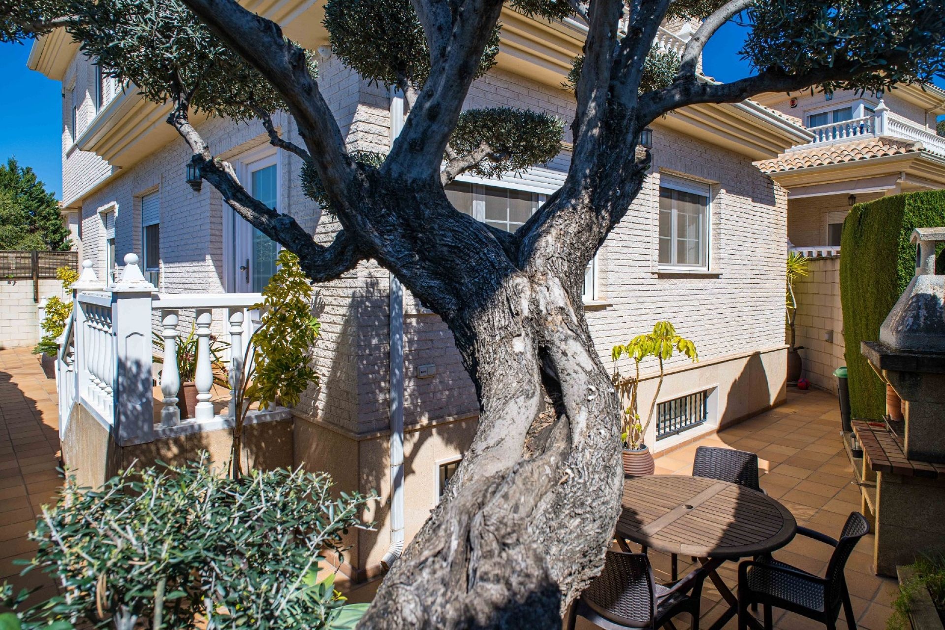 Resale - 3 Bedroom 2 Bathroom Villa in Elda -  - Alicante