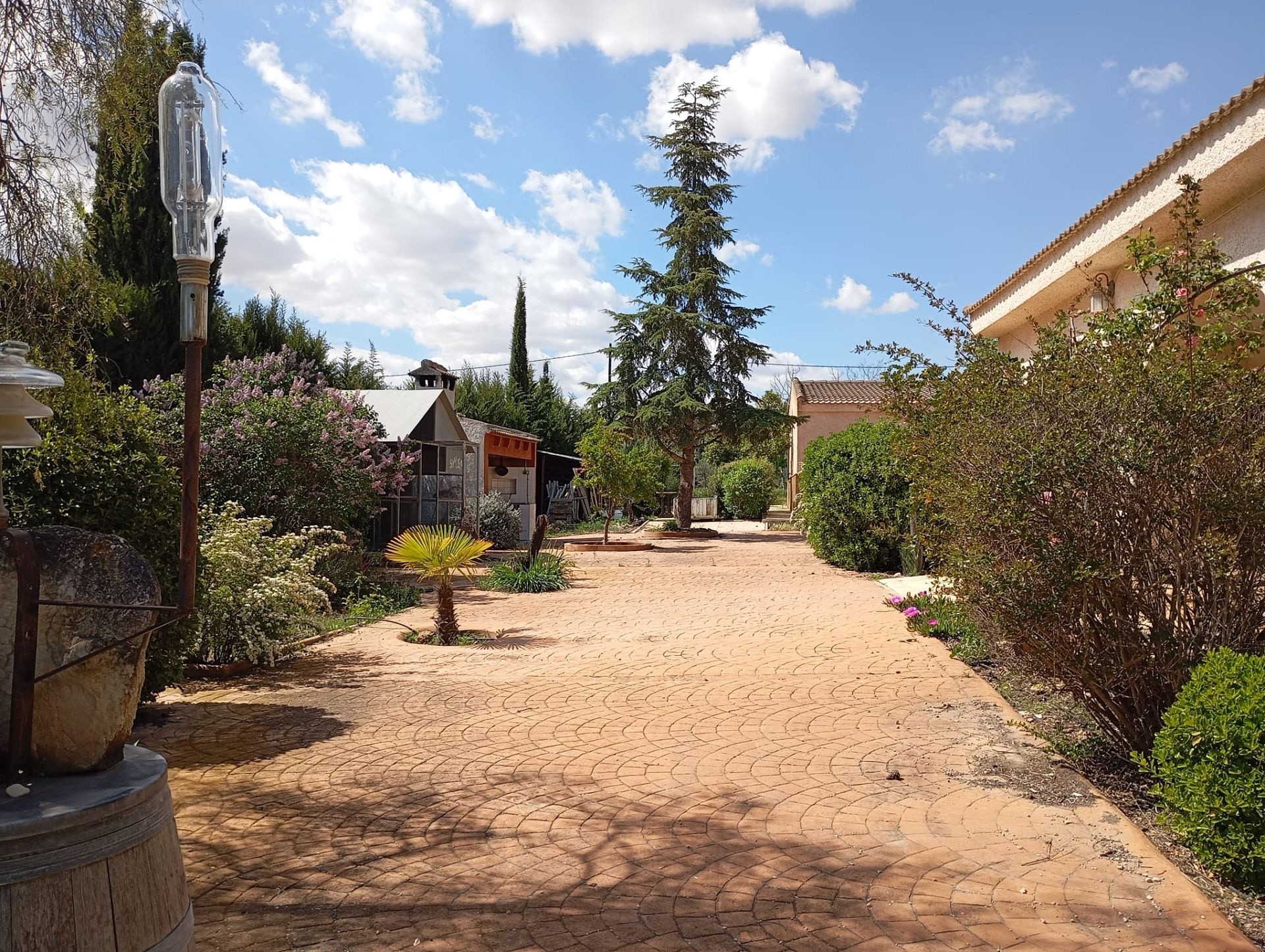 Resale - 3 Bedroom 1 Bathroom Villa in Yecla -  - Murcia