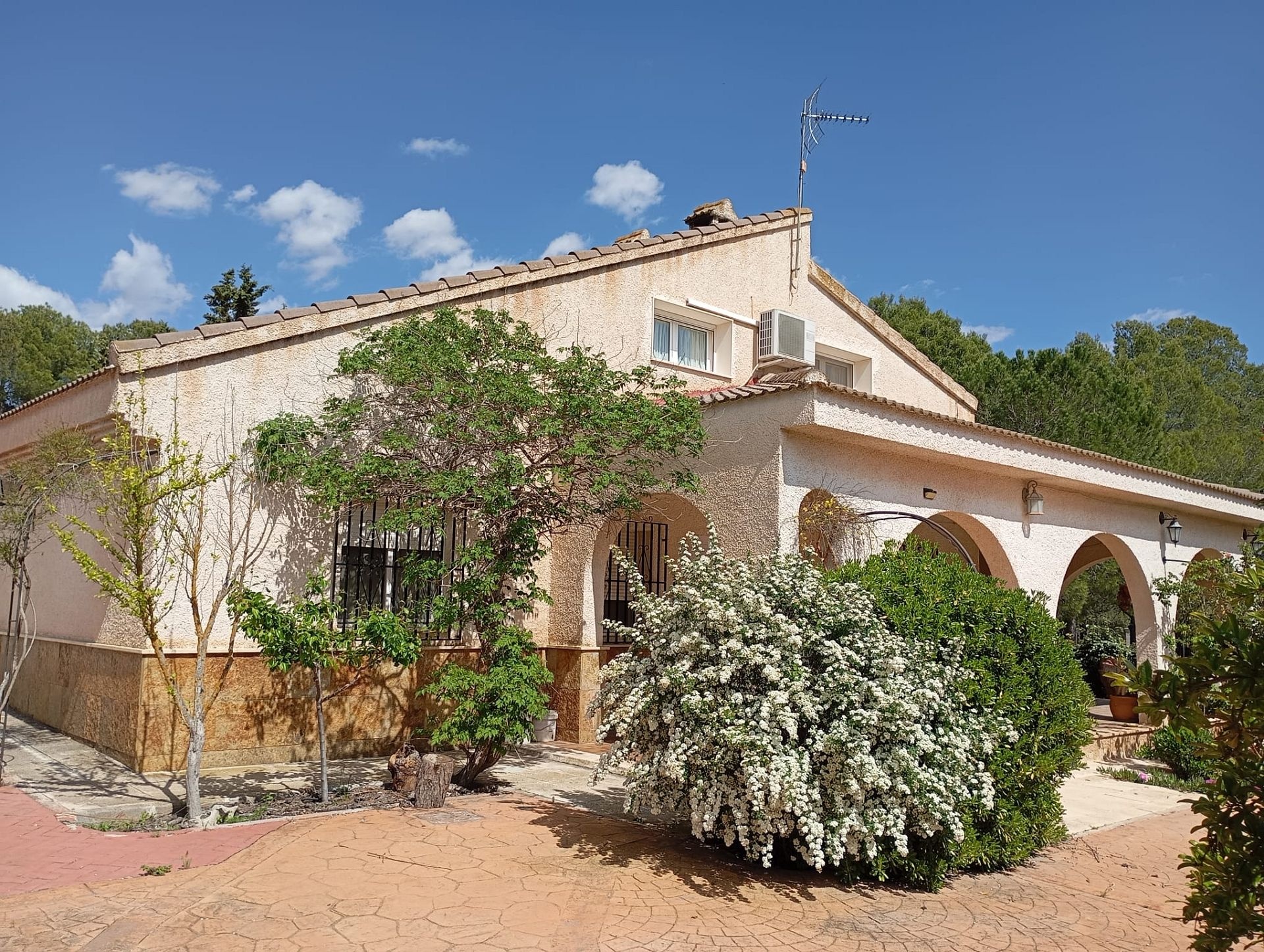 Resale - 3 Bedroom 1 Bathroom Villa in Yecla -  - Murcia