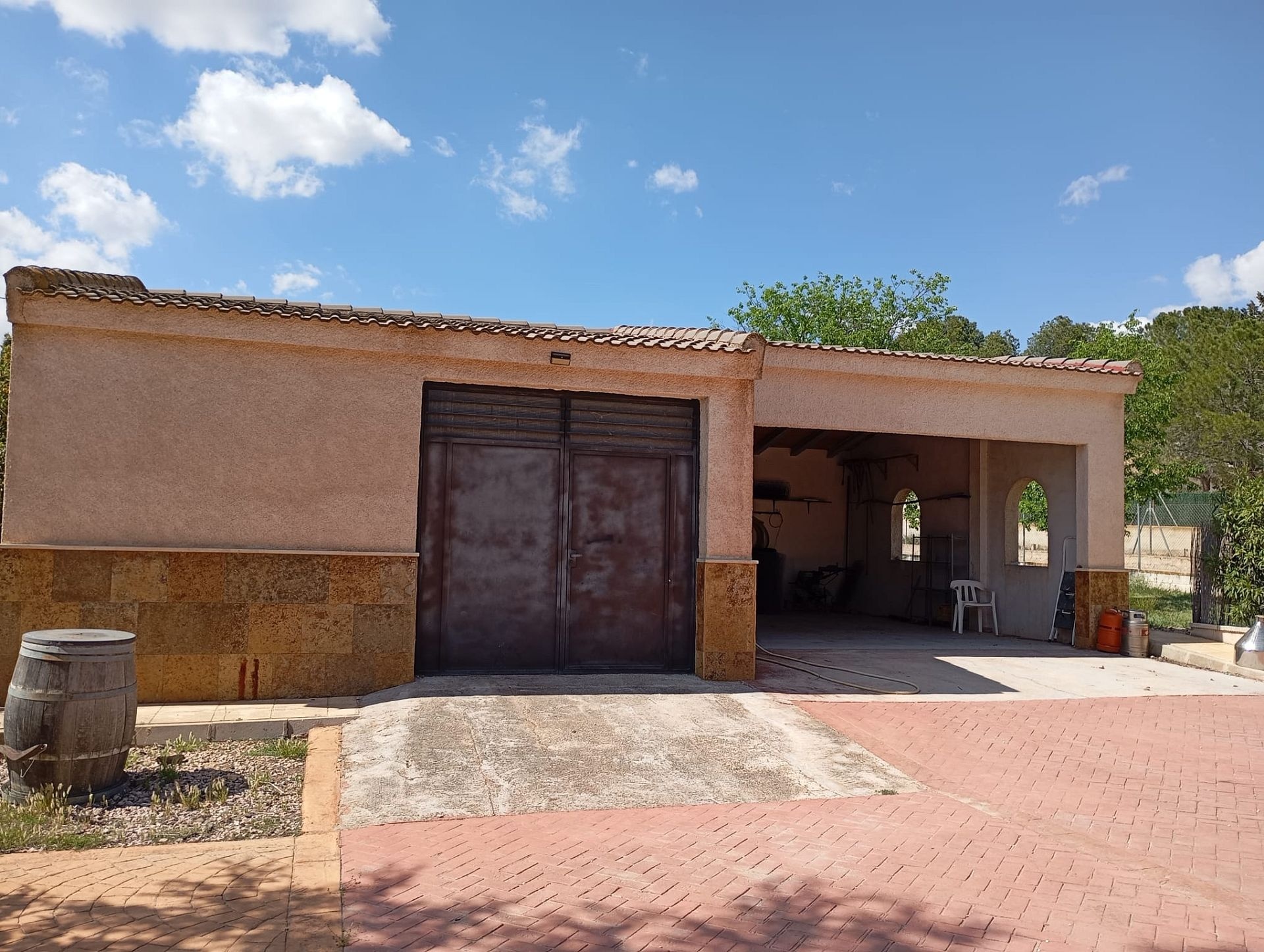 Resale - 3 Bedroom 1 Bathroom Villa in Yecla -  - Murcia