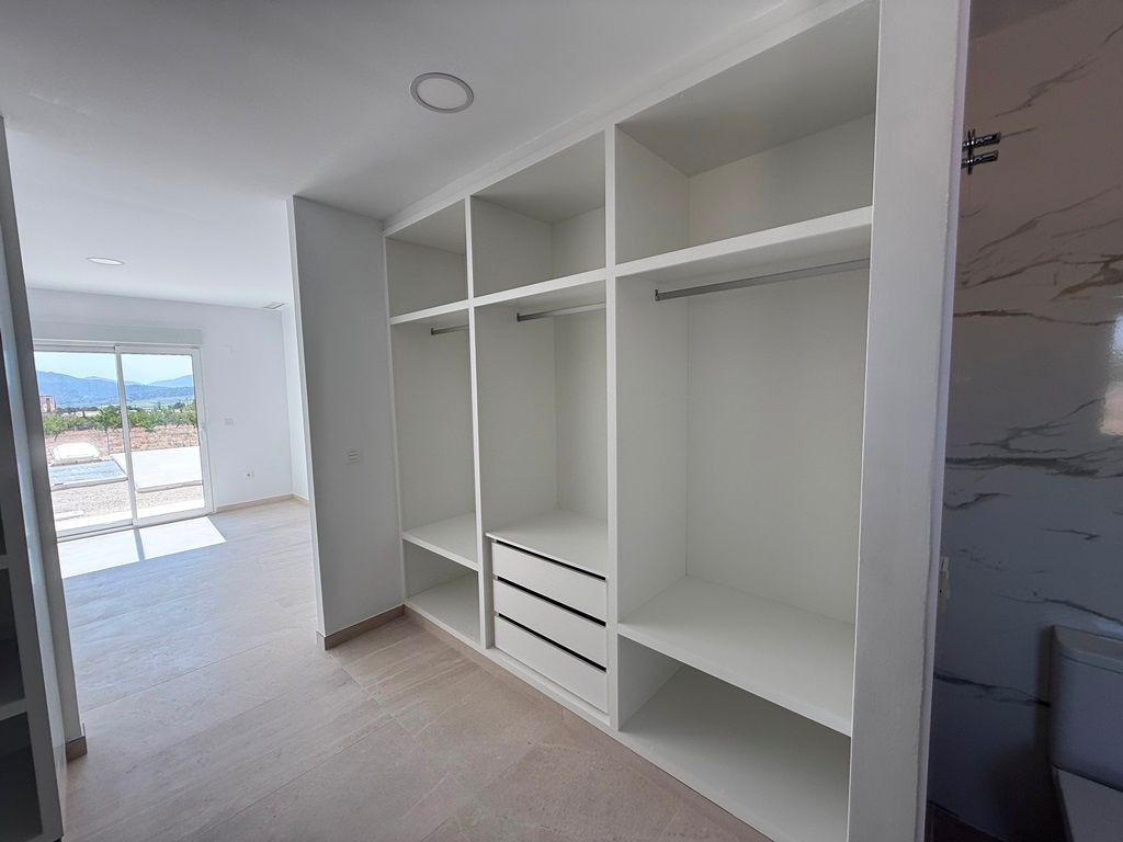 Resale - 3 Bedroom 2 Bathroom Villa in Pinoso -  - Alicante