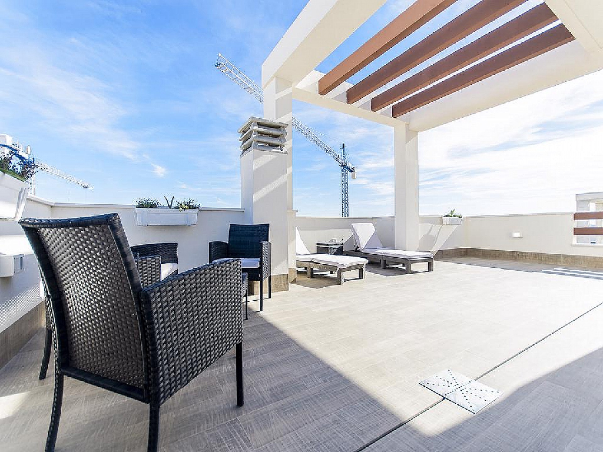 Resale - 3 Bedroom 3 Bathroom Villa in Los Montesinos -  - Alicante