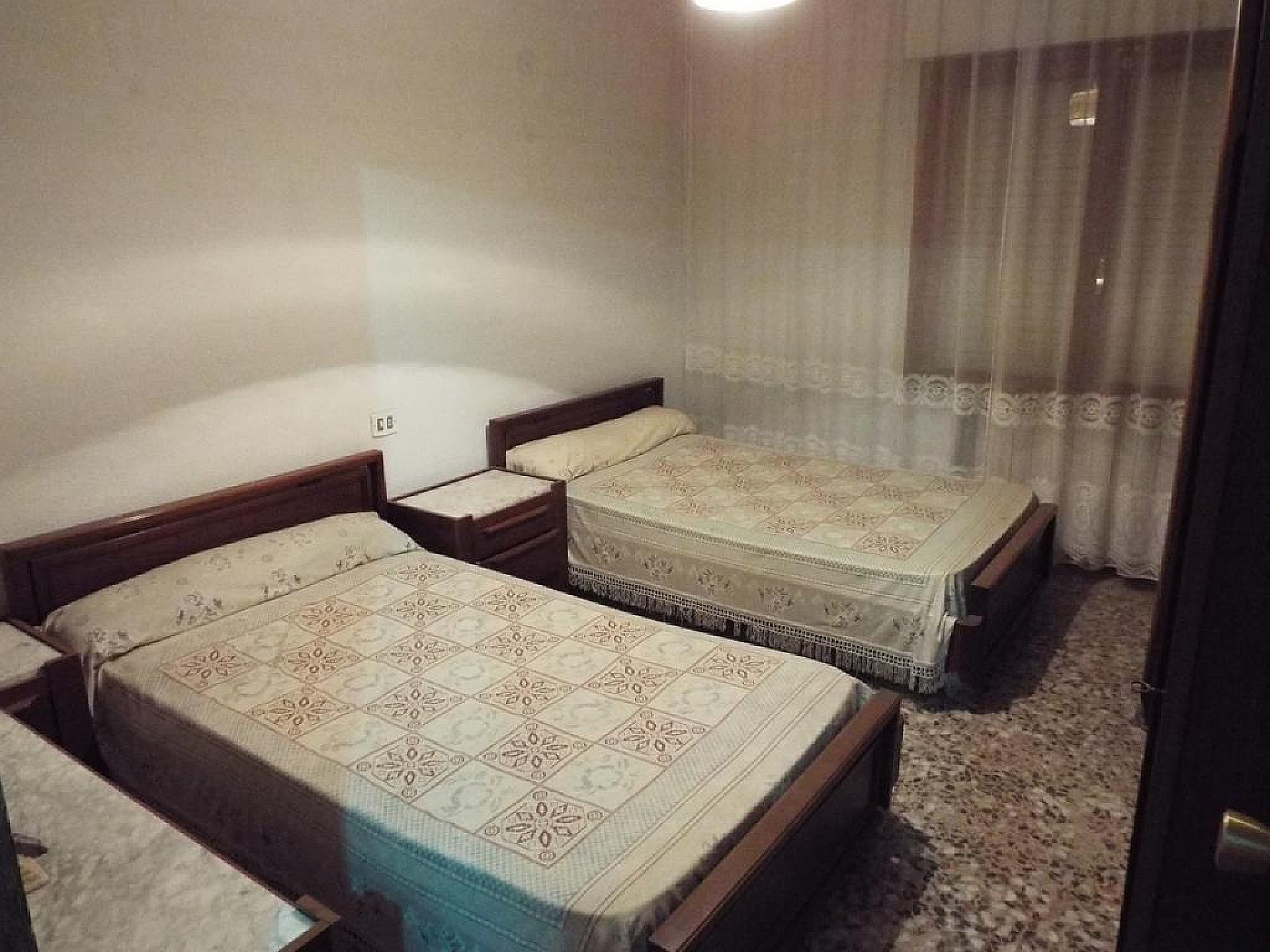 Resale - 4 Bedroom 3 Bathroom Apartment in Caudete -  - Albacete