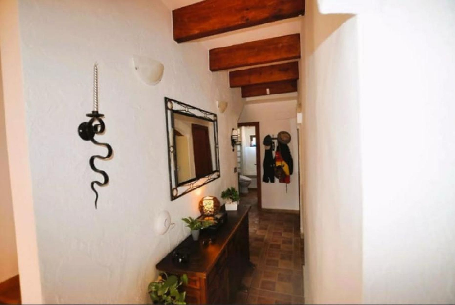 Resale - 5 Bedroom 3 Bathroom Villa in Pinoso -  - Alicante
