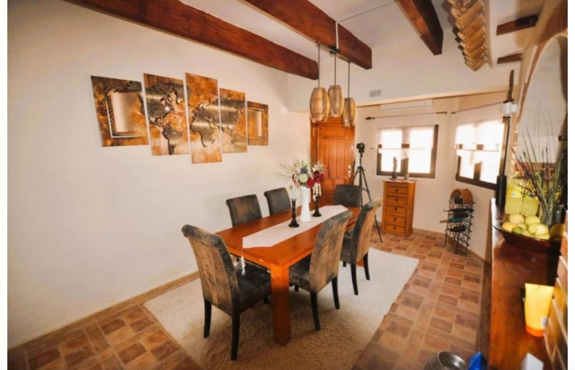 Resale - 5 Bedroom 3 Bathroom Villa in Pinoso -  - Alicante
