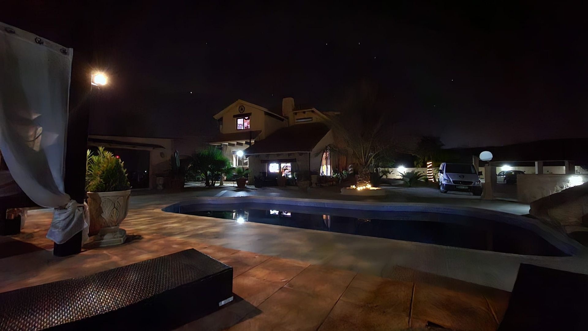 Resale - 5 Bedroom 3 Bathroom Villa in Pinoso -  - Alicante