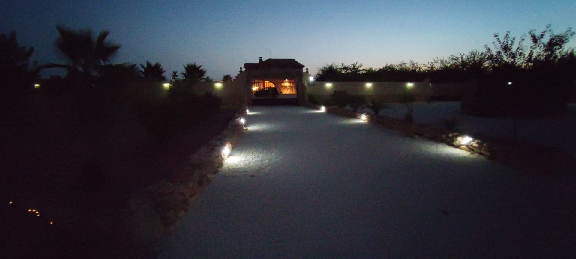 Resale - 5 Bedroom 3 Bathroom Villa in Pinoso -  - Alicante